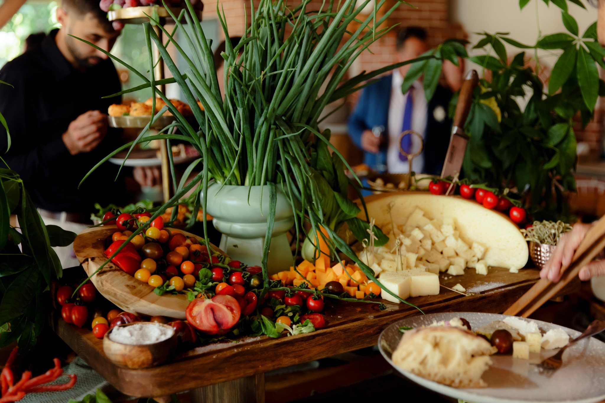 Ioana & Ionuț | Nuntă de poveste la Păstrăvăria Poiana din Mălini județul Suceava. Servicii foto-video profesionale, pentru momente de neuitat