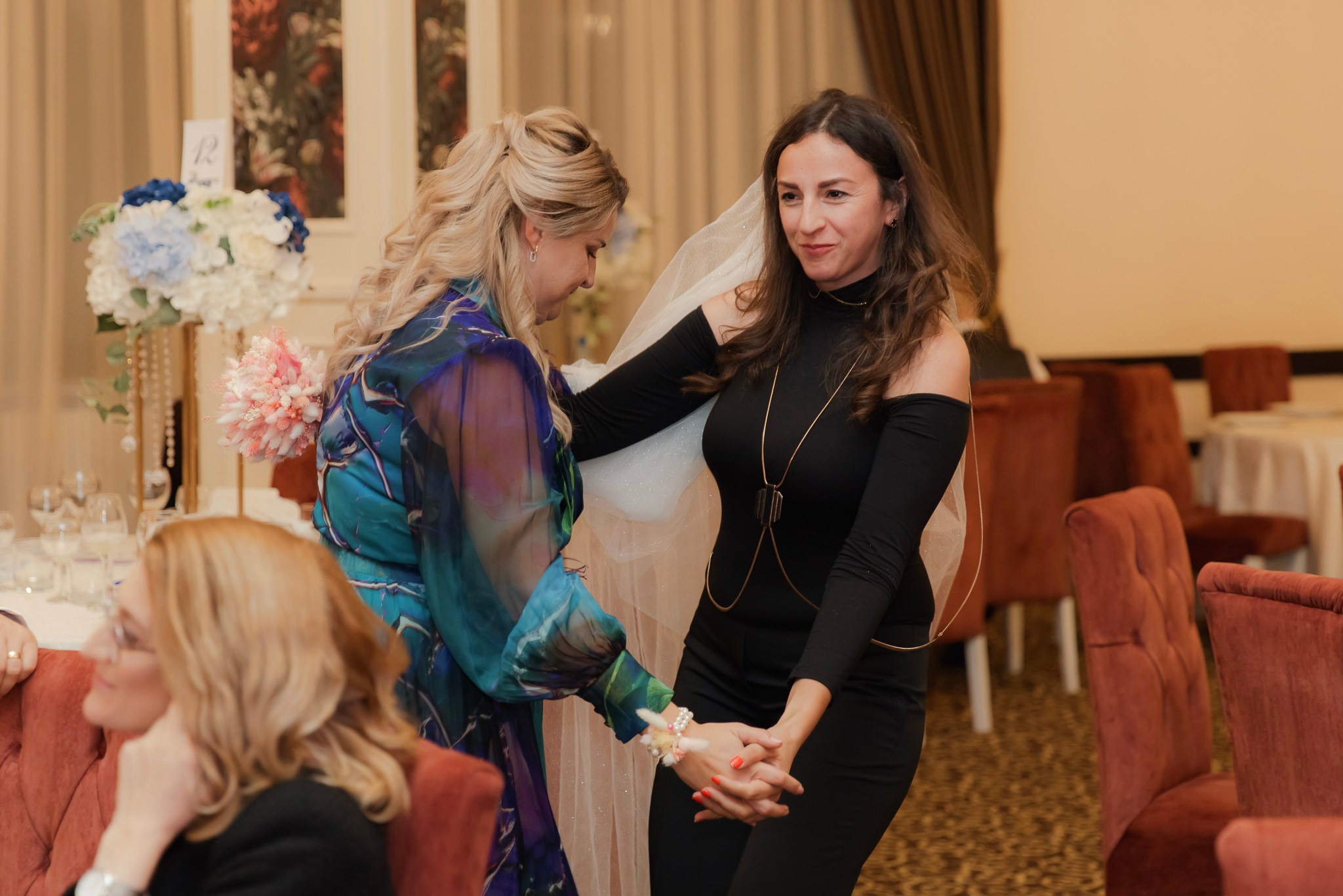 Mihai & Oana. Servicii foto-video profesionale, pentru momente de neuitat