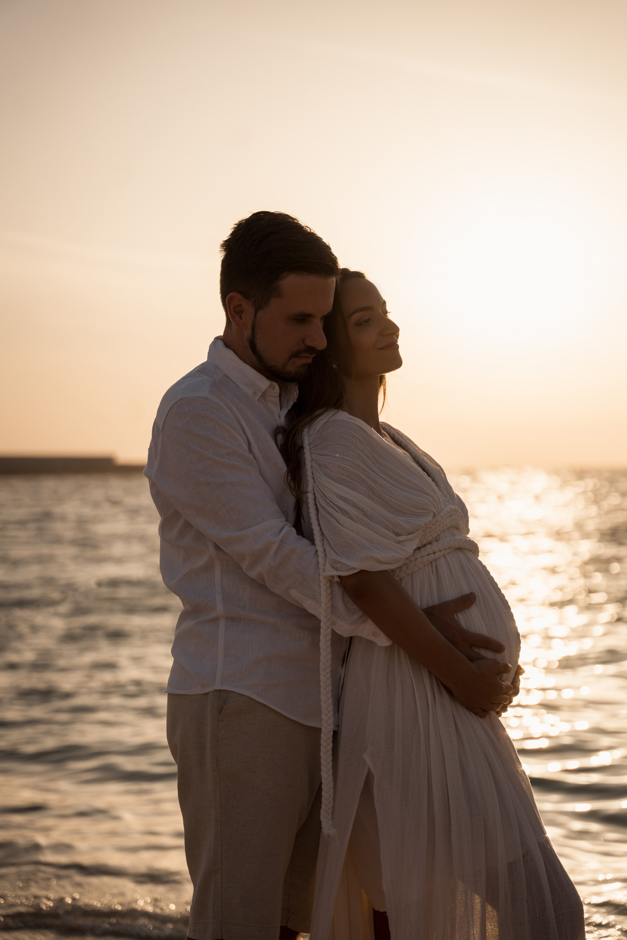 Golden Hour Glow. Angela Iakovleva — Family Photographer in Dubai