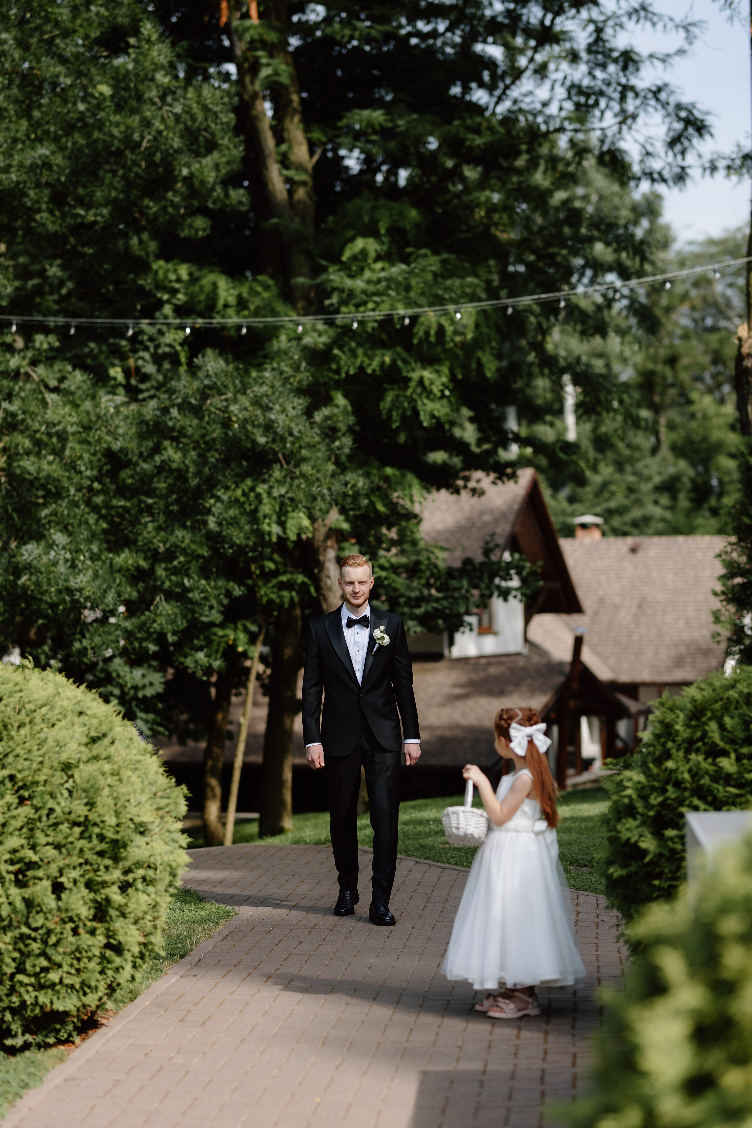 Corina & Dumitru. Main