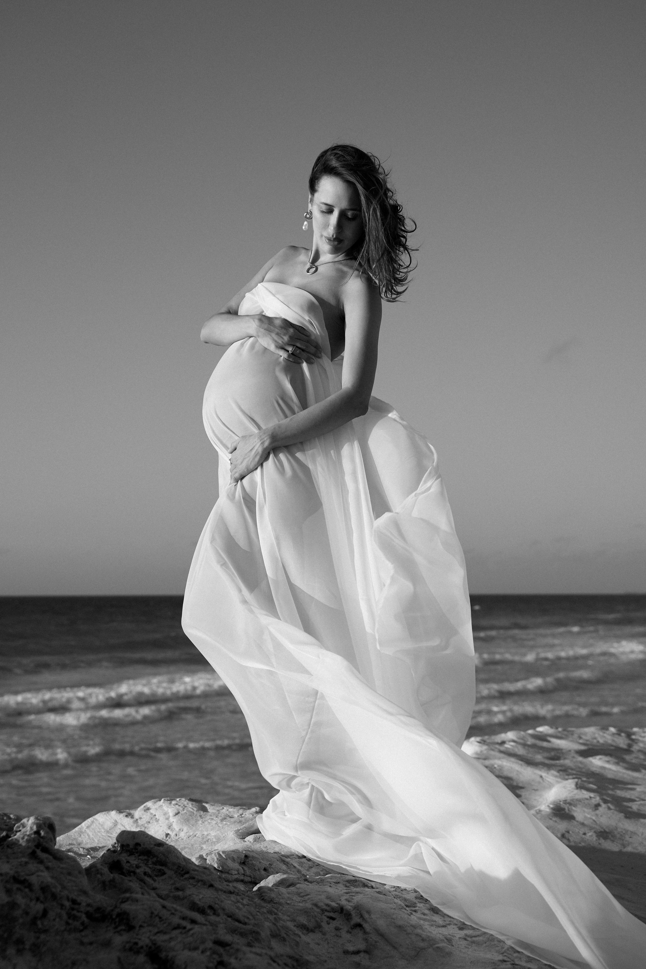 Maternity. Elena Ruzgis — Editorial Wedding & Portrait Photographer
