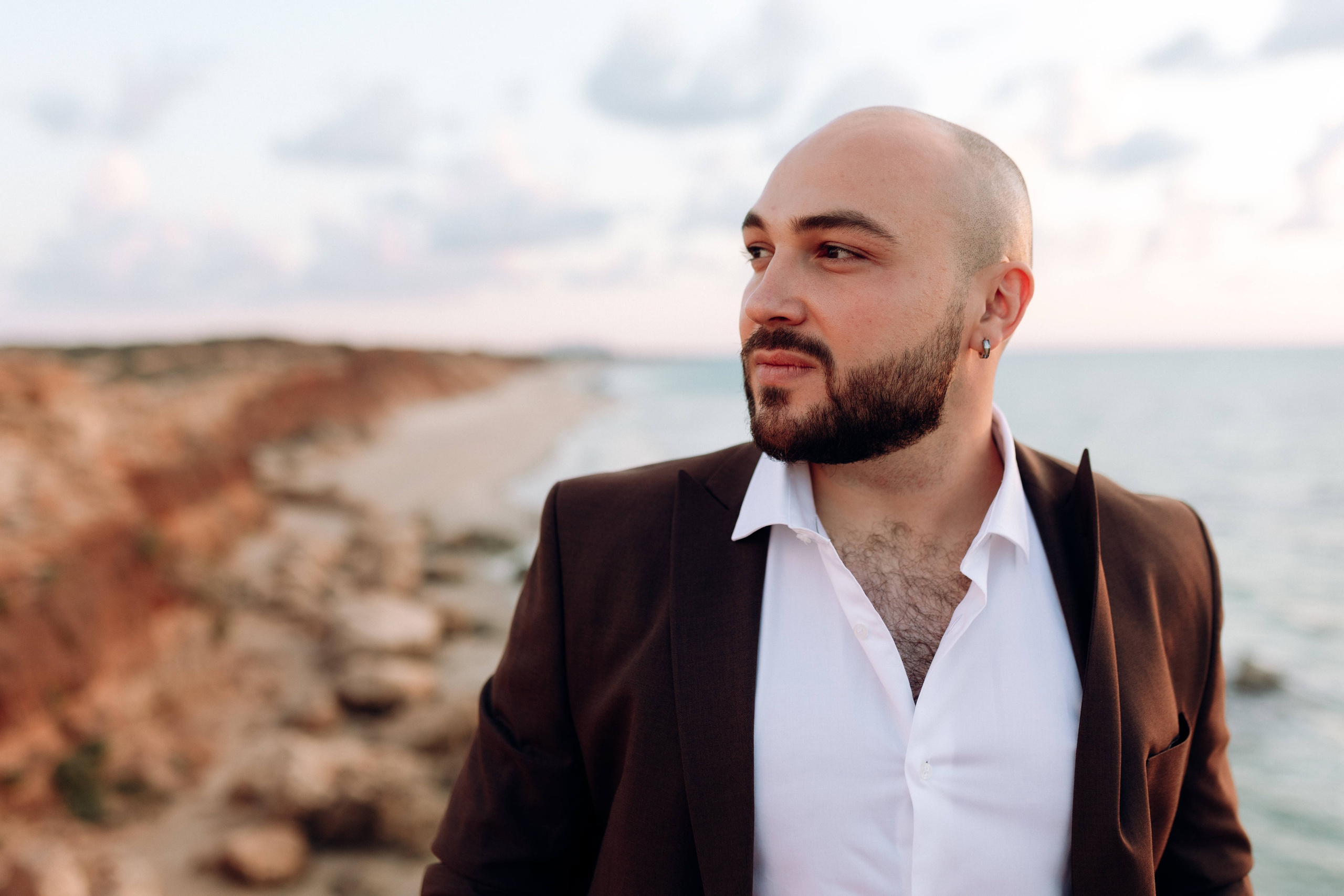 Two Souls, One Story. Https://shi-photo.com/