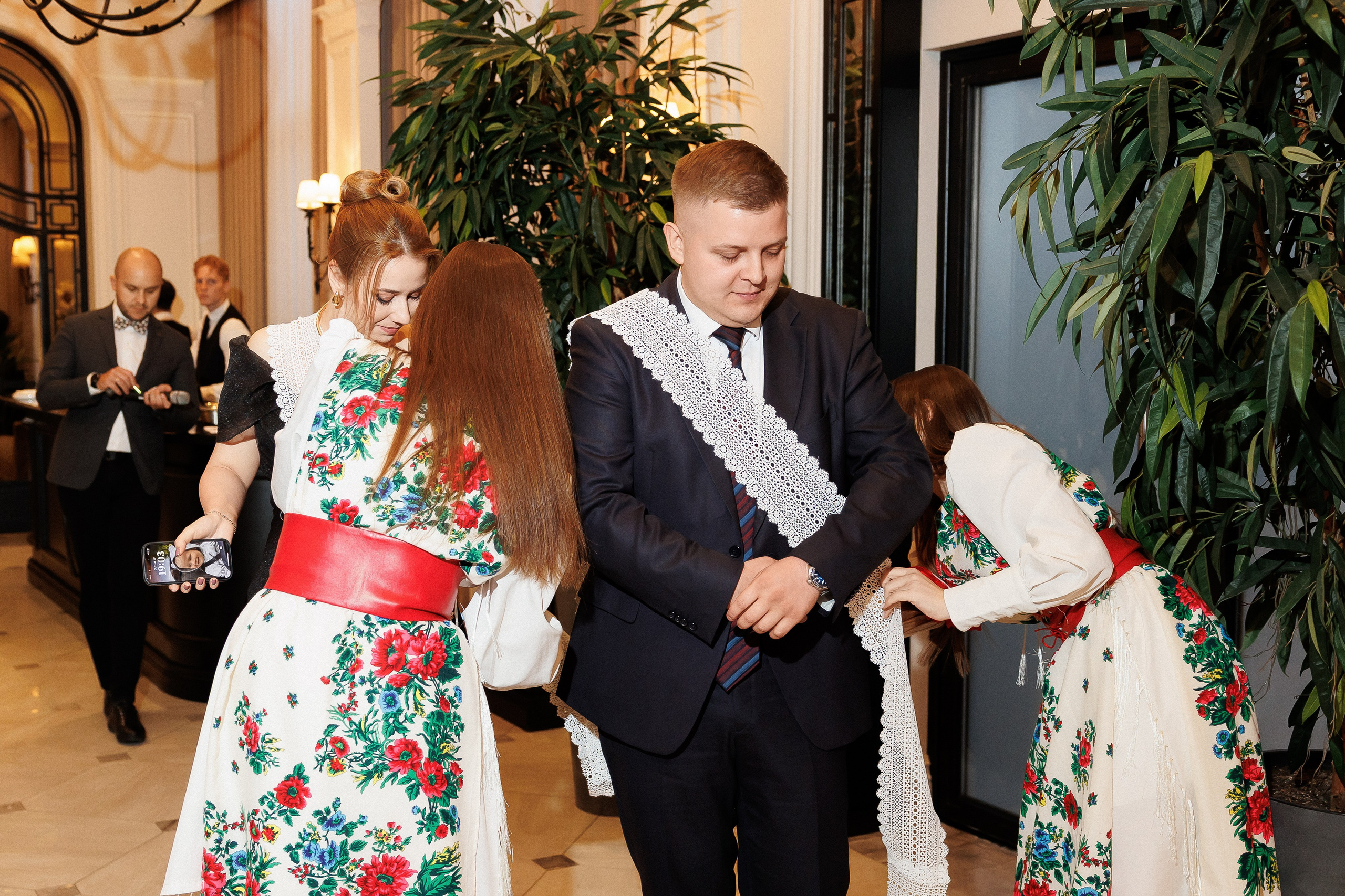 Serghei & Erica — Queen Residence. Servicii Foto și Video 067188353