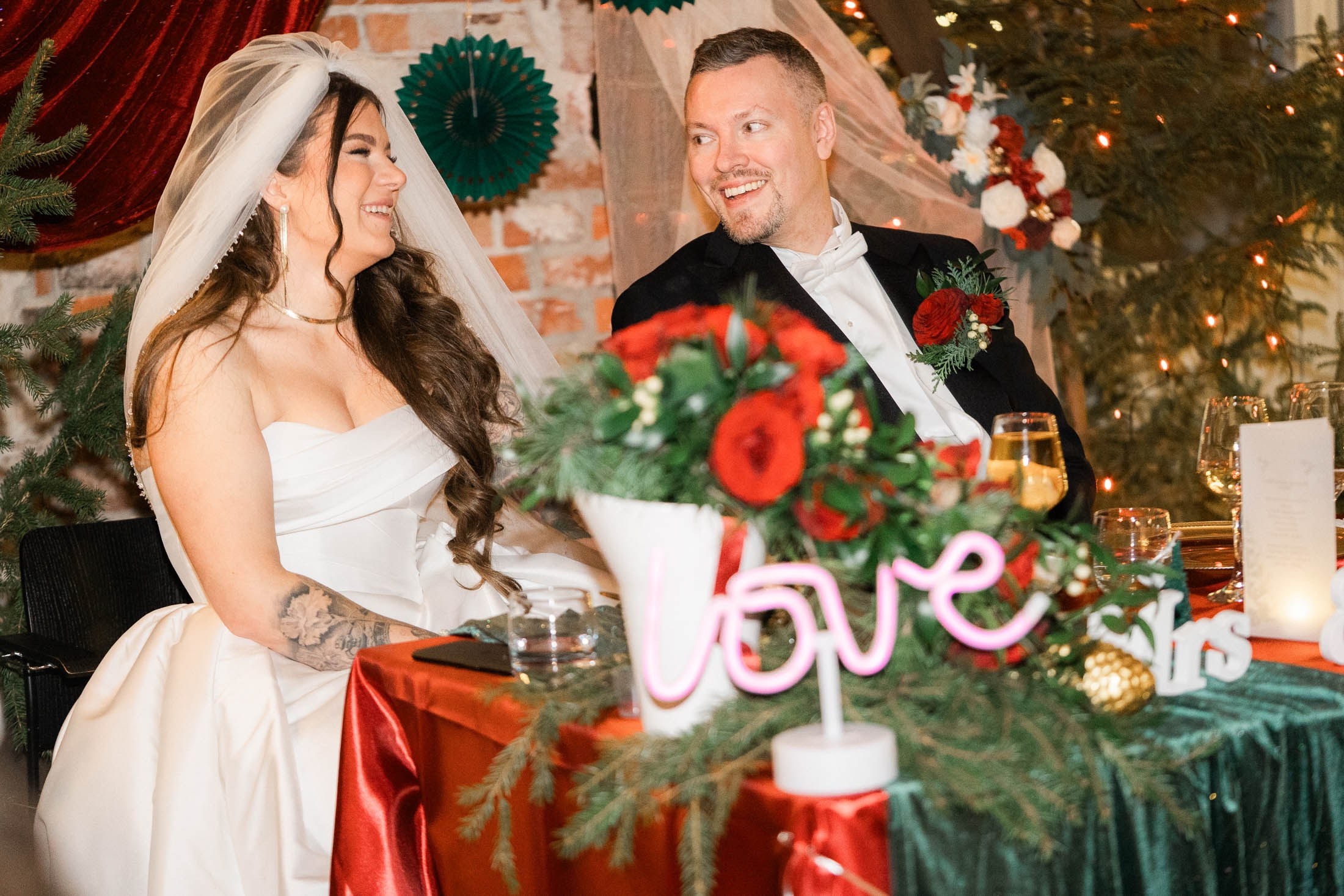 Alisa&Aarne, Uspenski katedraali ja Tenalji von Fersen. StudioHappyMoment — Fine Art Wedding Photographer in Italy, France, Spain & Finland
