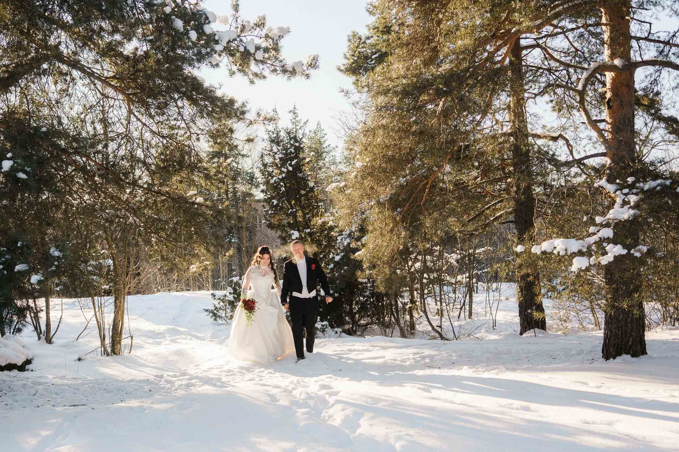 Alisa&Aarne, Uspenski katedraali ja Tenalji von Fersen. StudioHappyMoment — Fine Art Wedding Photographer in Italy, France, Spain & Finland