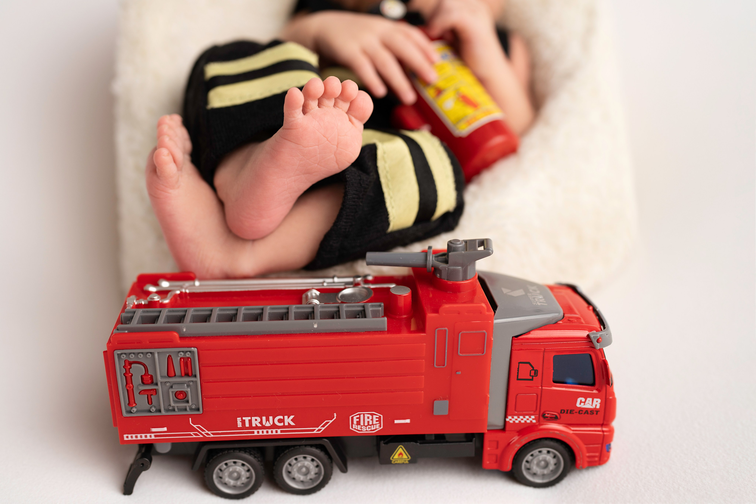 NEWBORN PHOTOGRAPHY. Newborn, Sitter and Cake Smash Photographer in Doha, Qatar