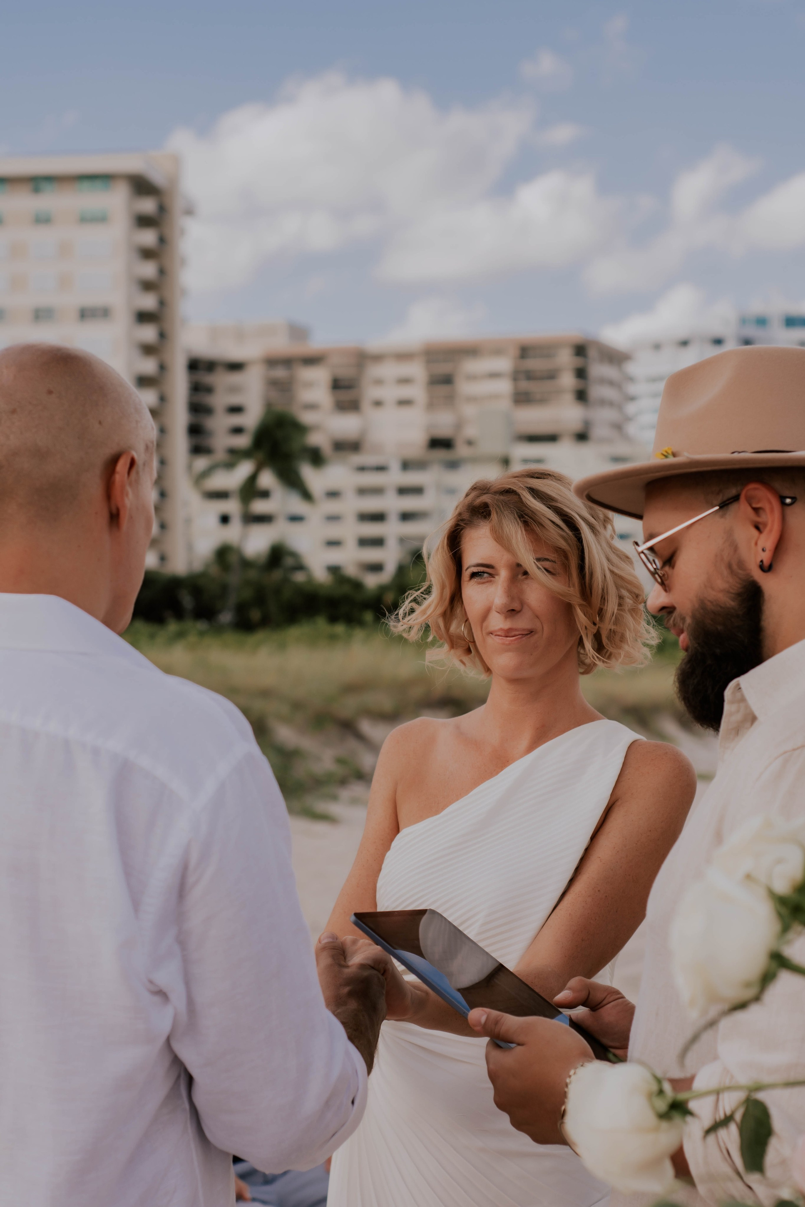 Wedding photography in Miami. Professional portrait photographer in Los Angeles | Axenia Haritonova