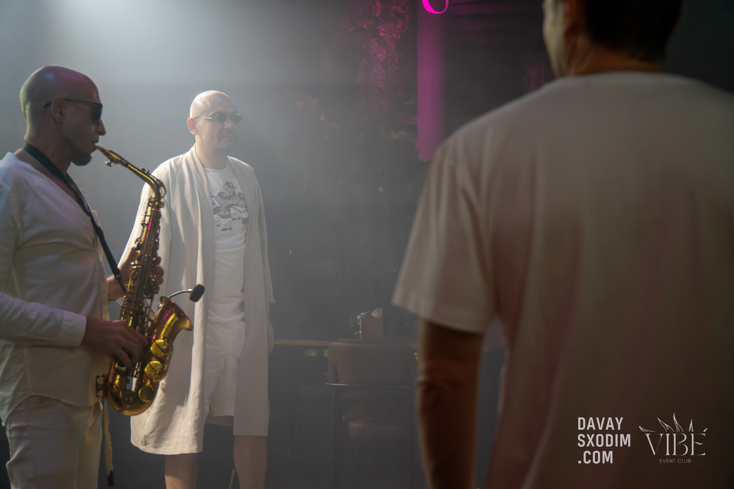 Вечеринка White Out | Фоторепортаж | Видеорепортаж | Афиша | DAVAYSXODIM.com PHUKET. АФИША|ФОТОРЕПОРТАЖИ|ИВЕНТЫ|ПХУКЕТ