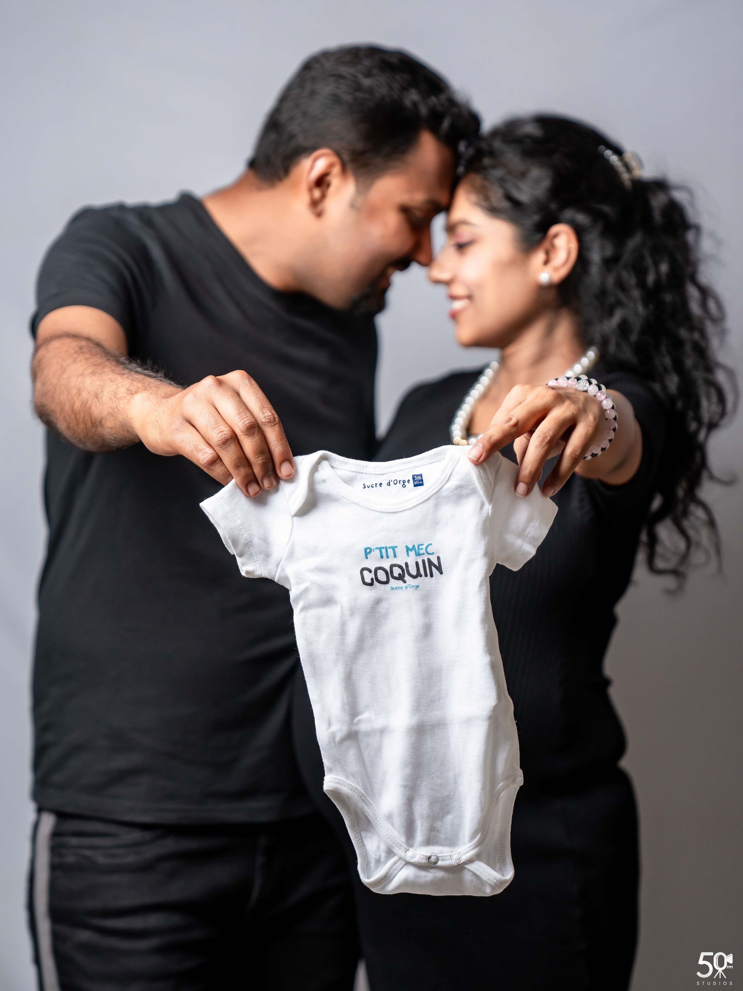 MATERNITY AND BABY SHOOTS. 50mm STUDIOS