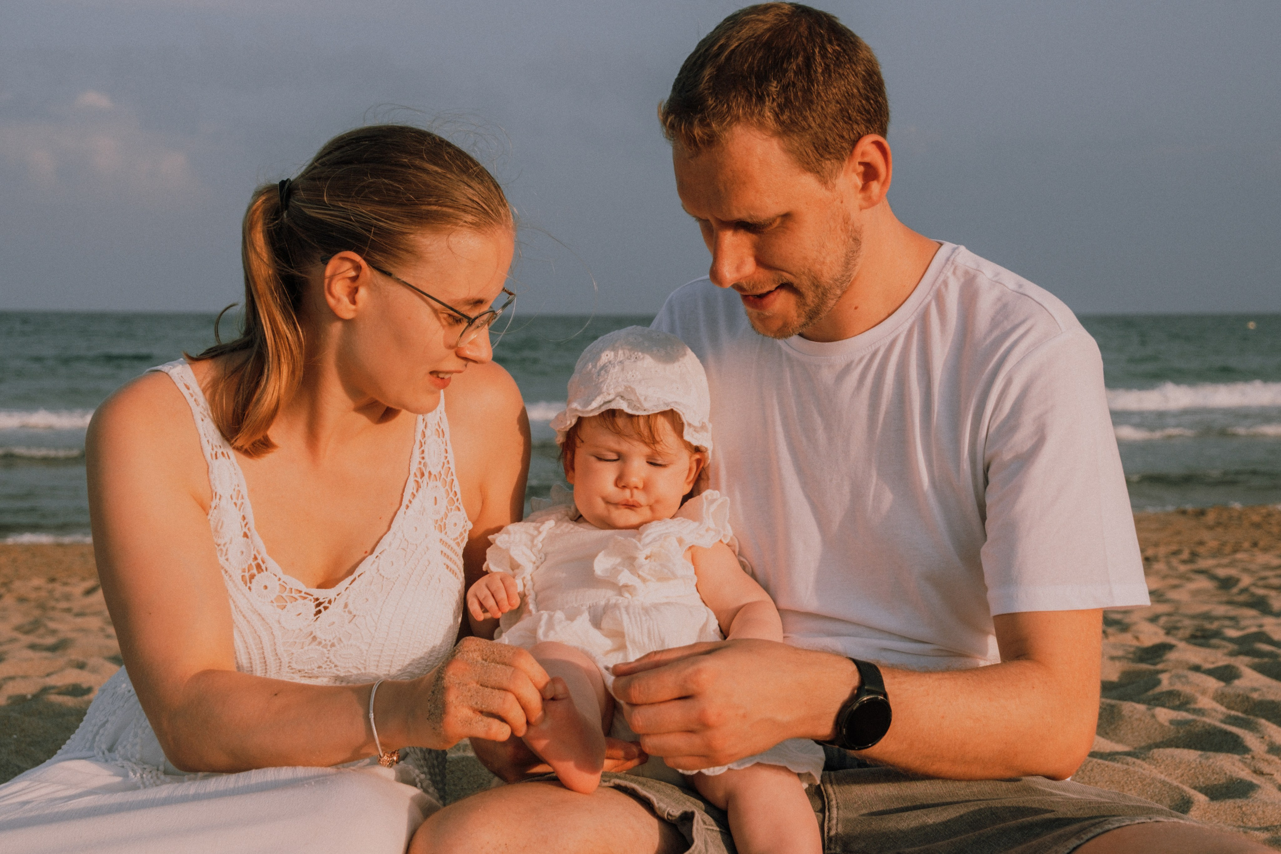 Семейная фотосессия на пляже. Профессиональная фотосъемка в Калафелле — Елена Медведева