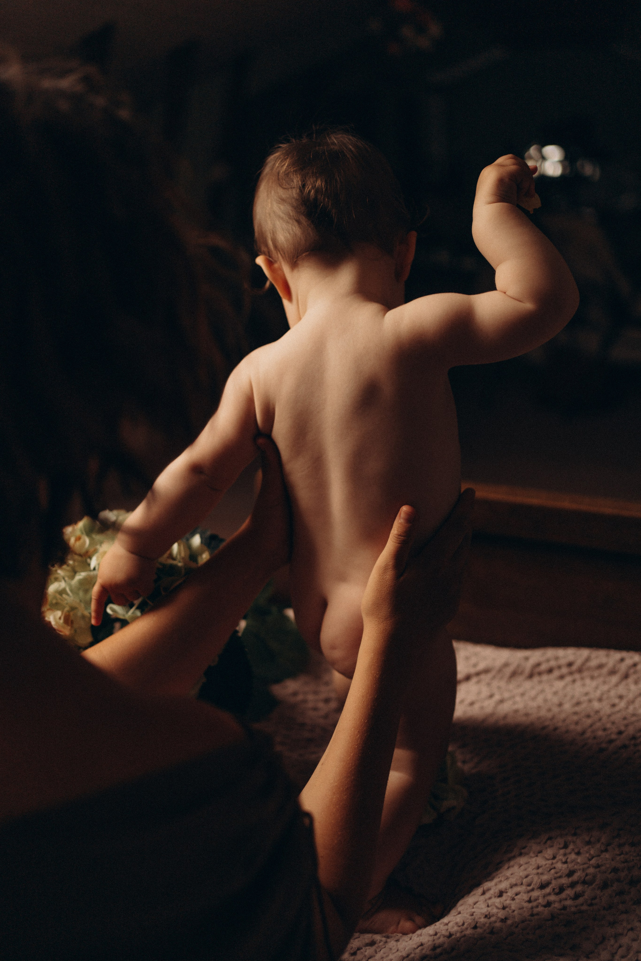 Julia & Grace. Family photographer in Helsinki, Victoria Guadagno