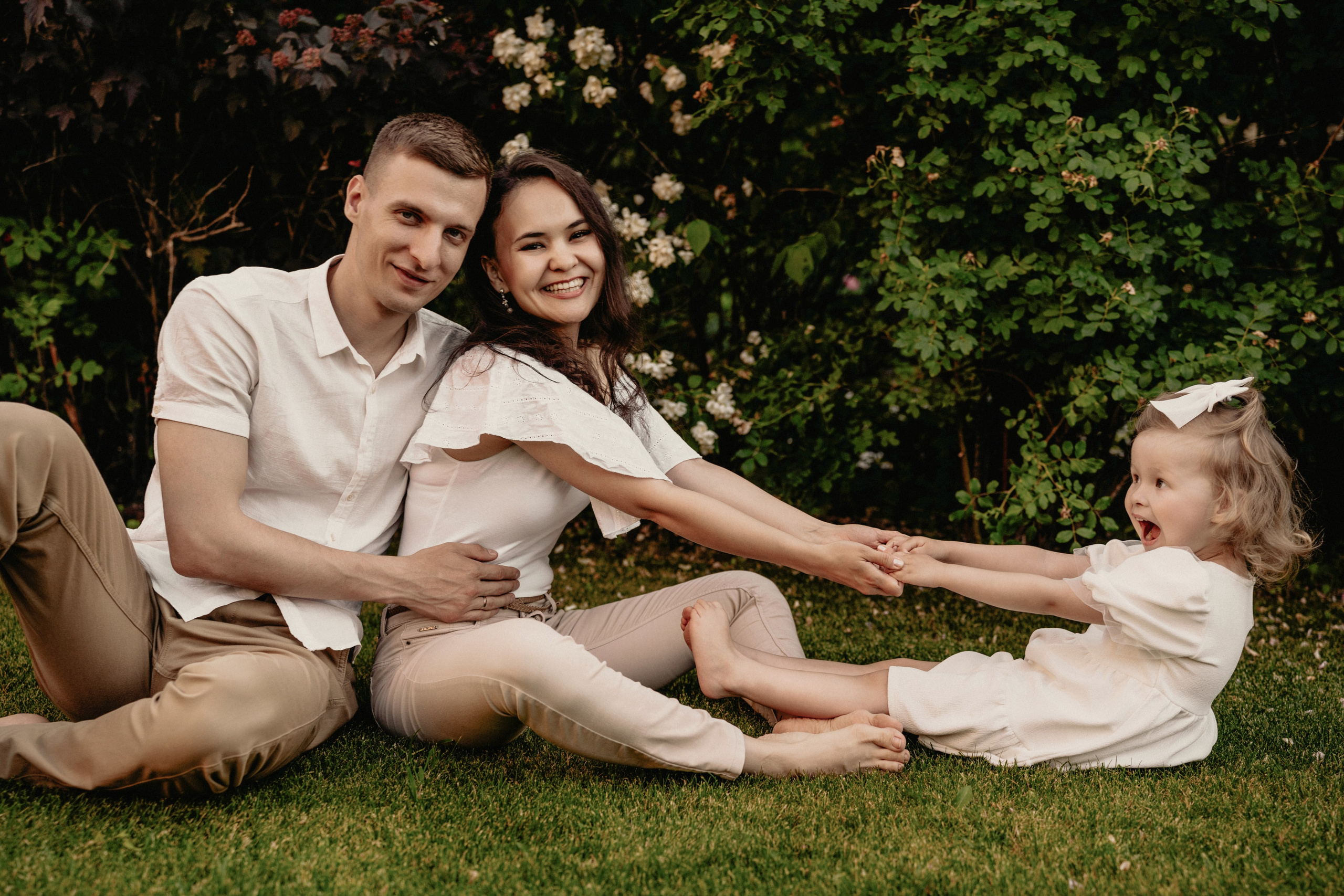 Nick, Julia, Adele outdoor. Wedding and family photographer and videographer PA, NJ, NY, DE, MD