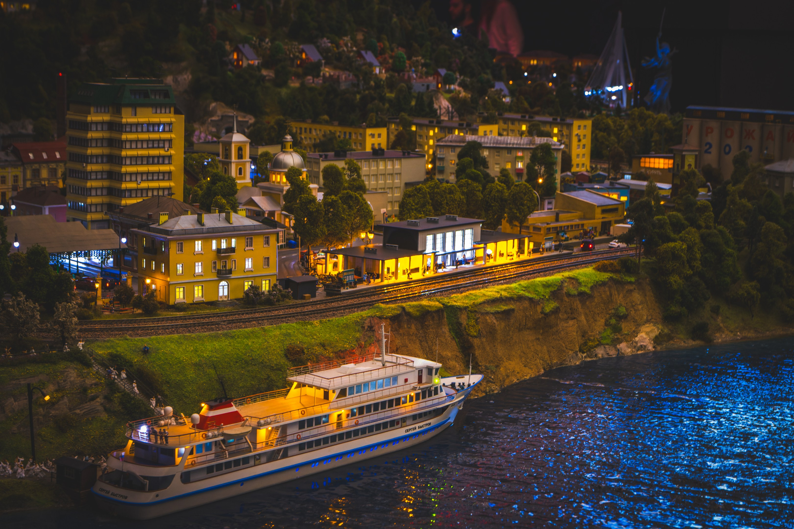 Puhkus Peterburis (Ermitaaž, Shadow muuseum, Grand Maket Venemaa, ArtMuza). Nebula 25 — Fotod teie hingele