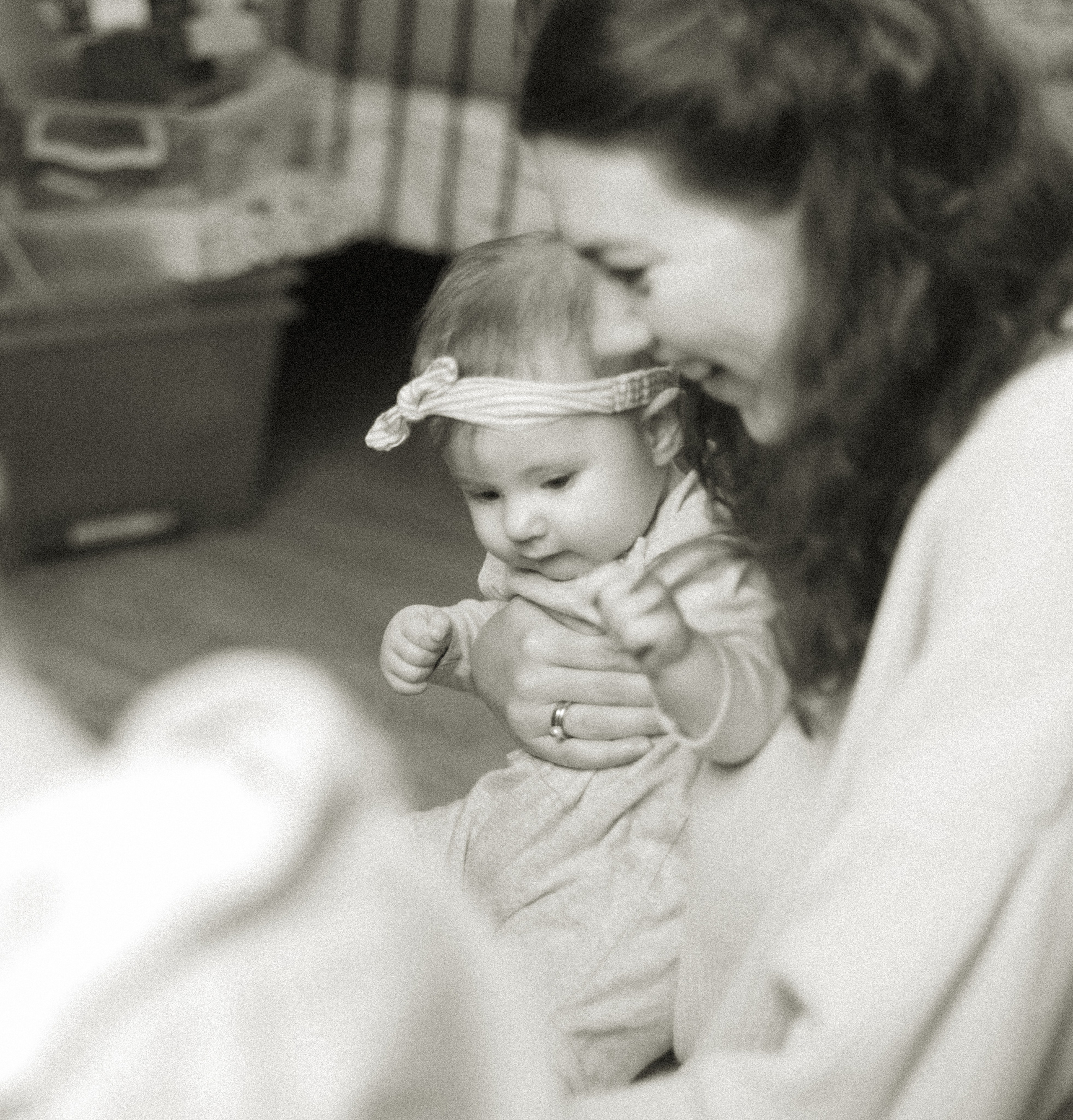 Séance photo de famille pour Noël. Histoires d’amour, séances photos de famille et de mariage en France