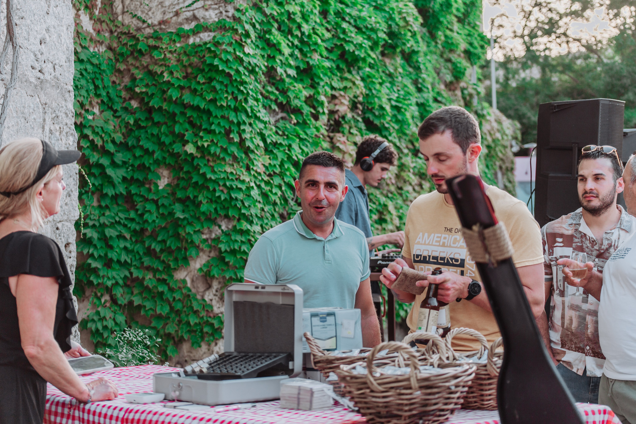 Reportage de fête au Château Prat de Cest. Professional Photographer in France | Poitiers, Tours & Châtellerault | Portrait, Family, Corporate & Wedding Photography