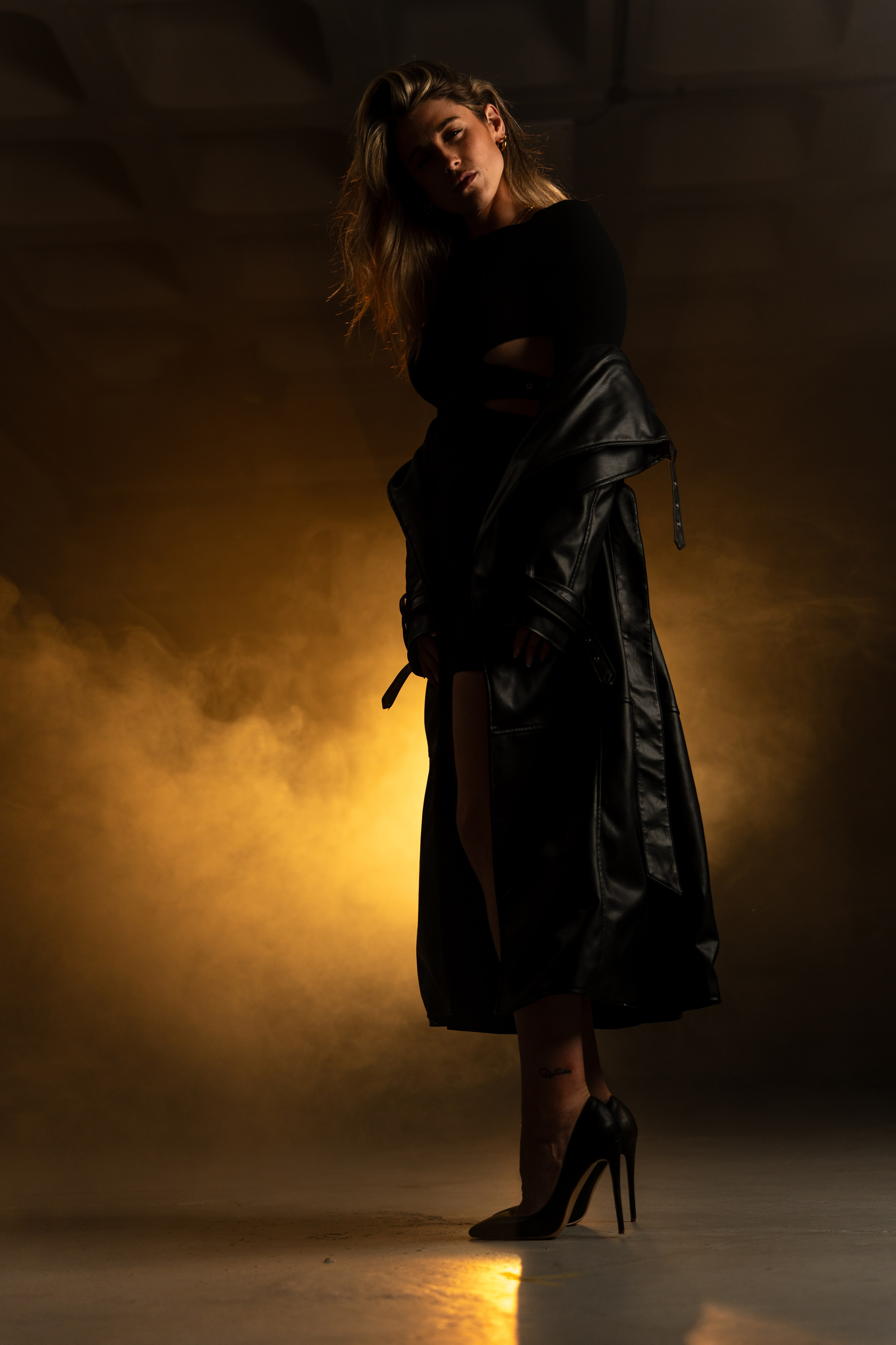 „Kölsch&Shoot“ in Cologne w/ Lisa (Set #4). URBANSTREETFILES.ART