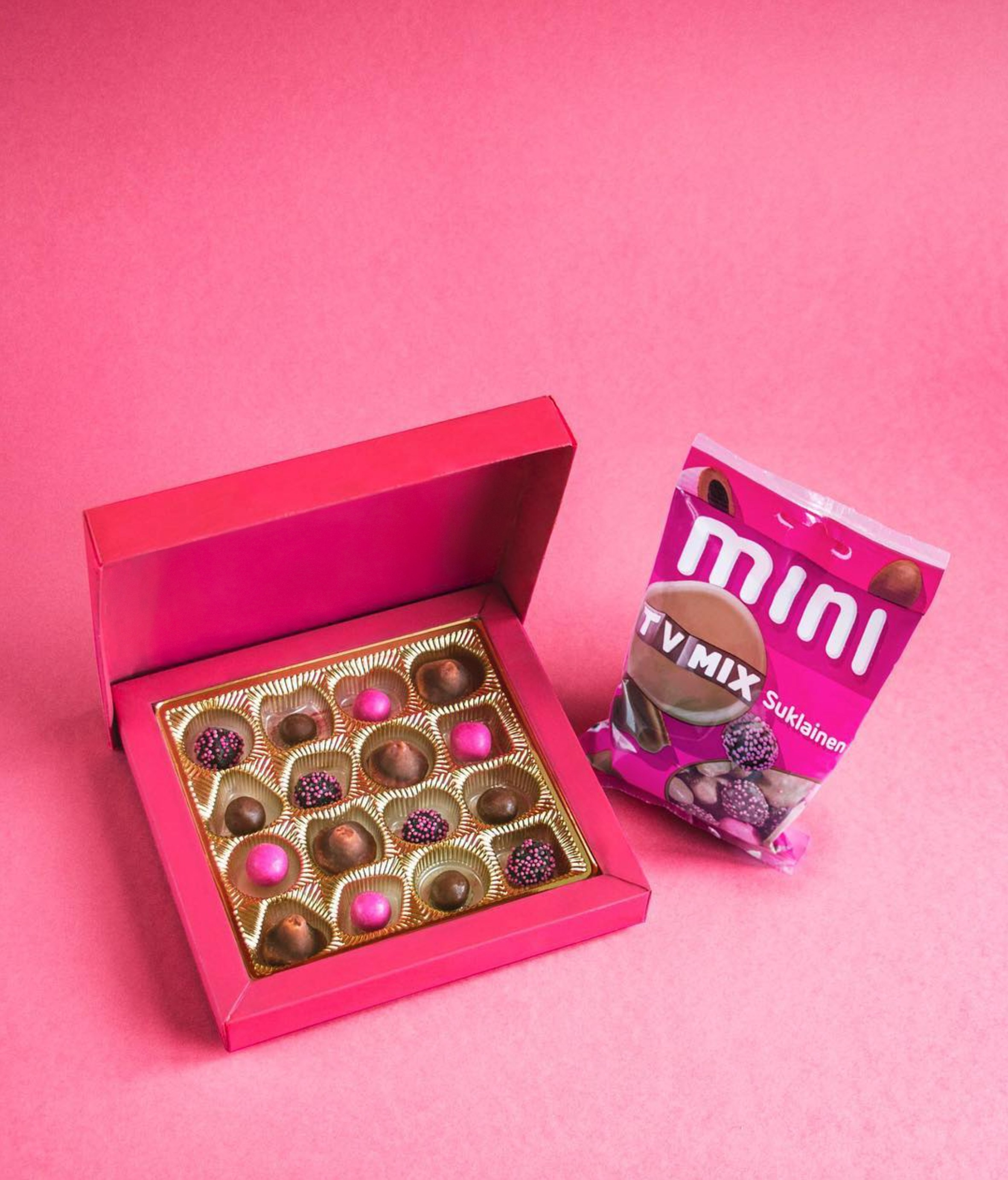 TVMIX. Anna Z commercial photographer and graphic designer based in Turku