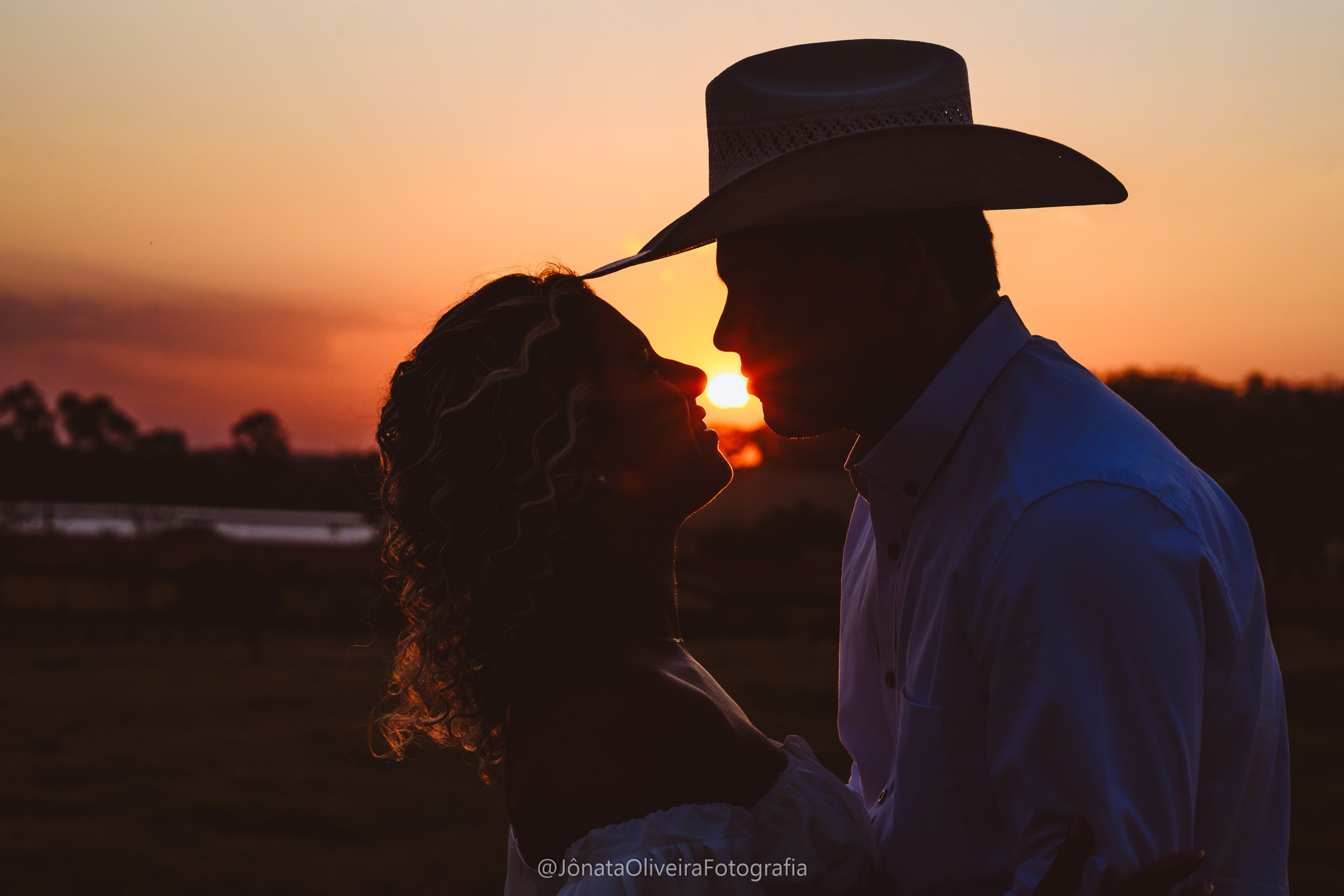 Pre Wedding Luérica e Vinicius. Fotografia de casamentos e ensaios em avaré Jônata Oliveira