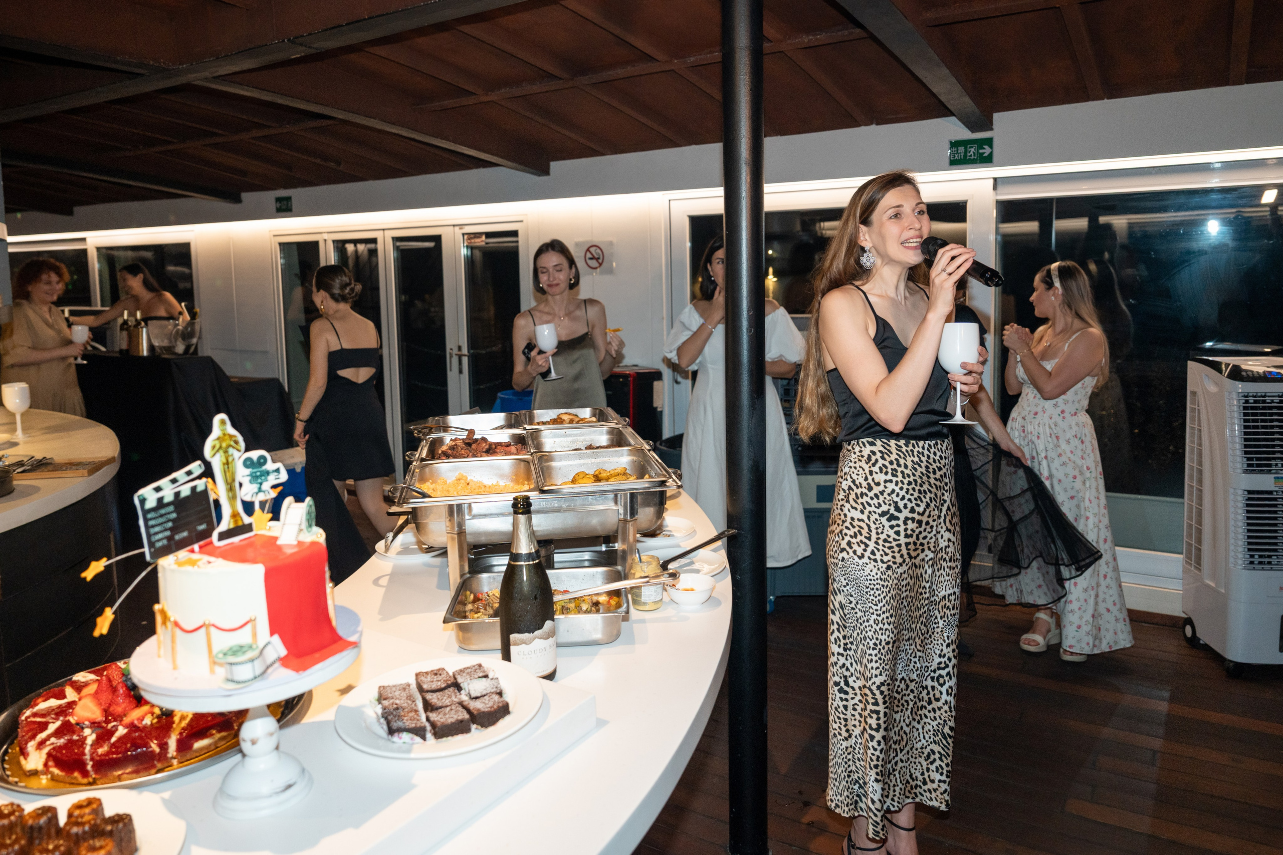 W4W BOAT PARTY. PHOTOGRAPHER IN HONG KONG (WEDDING, FASHION, FAMILY, EVENTS)