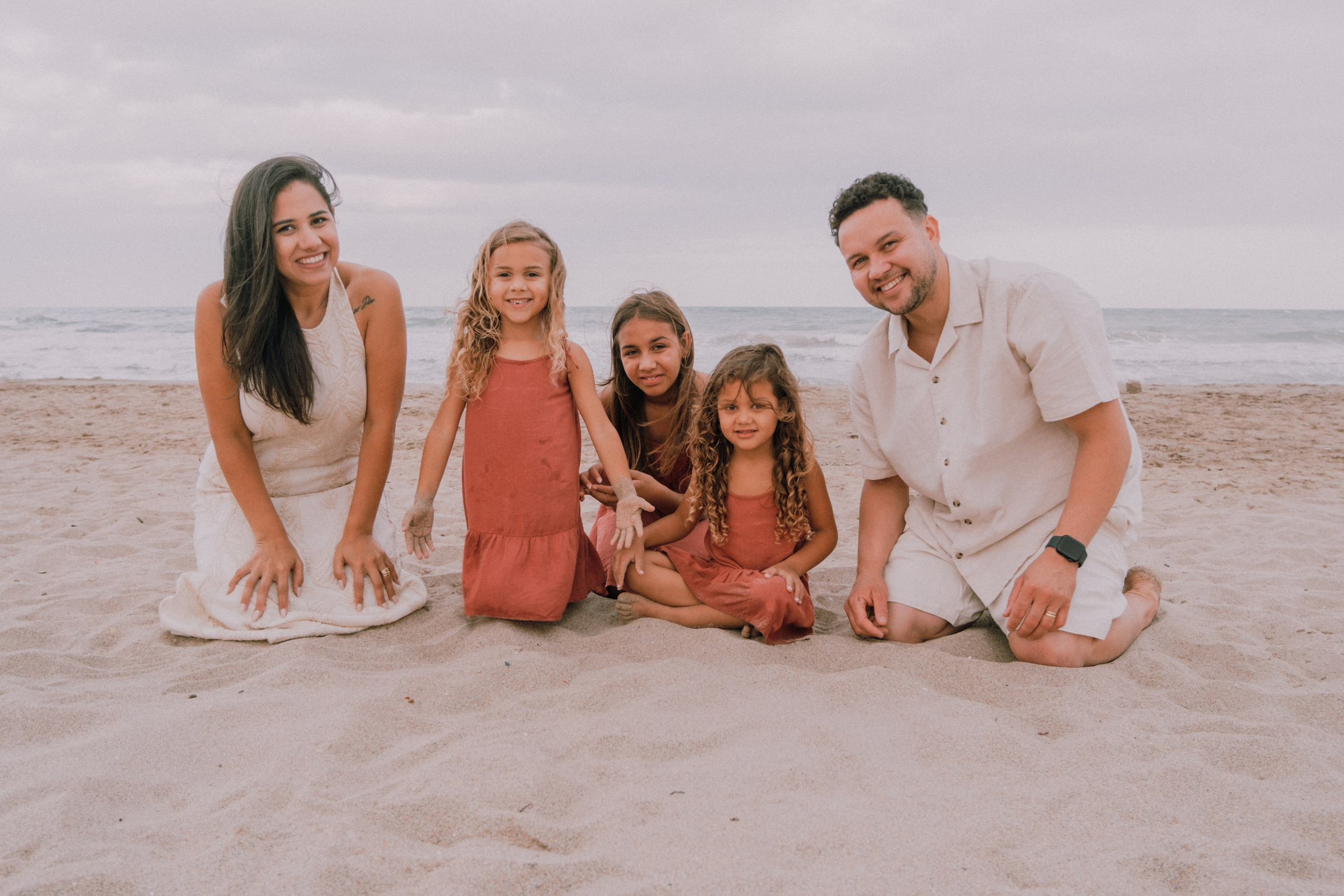 Семейная фотосессия на пляже. Профессиональная фотосъемка в Калафелле — Елена Медведева