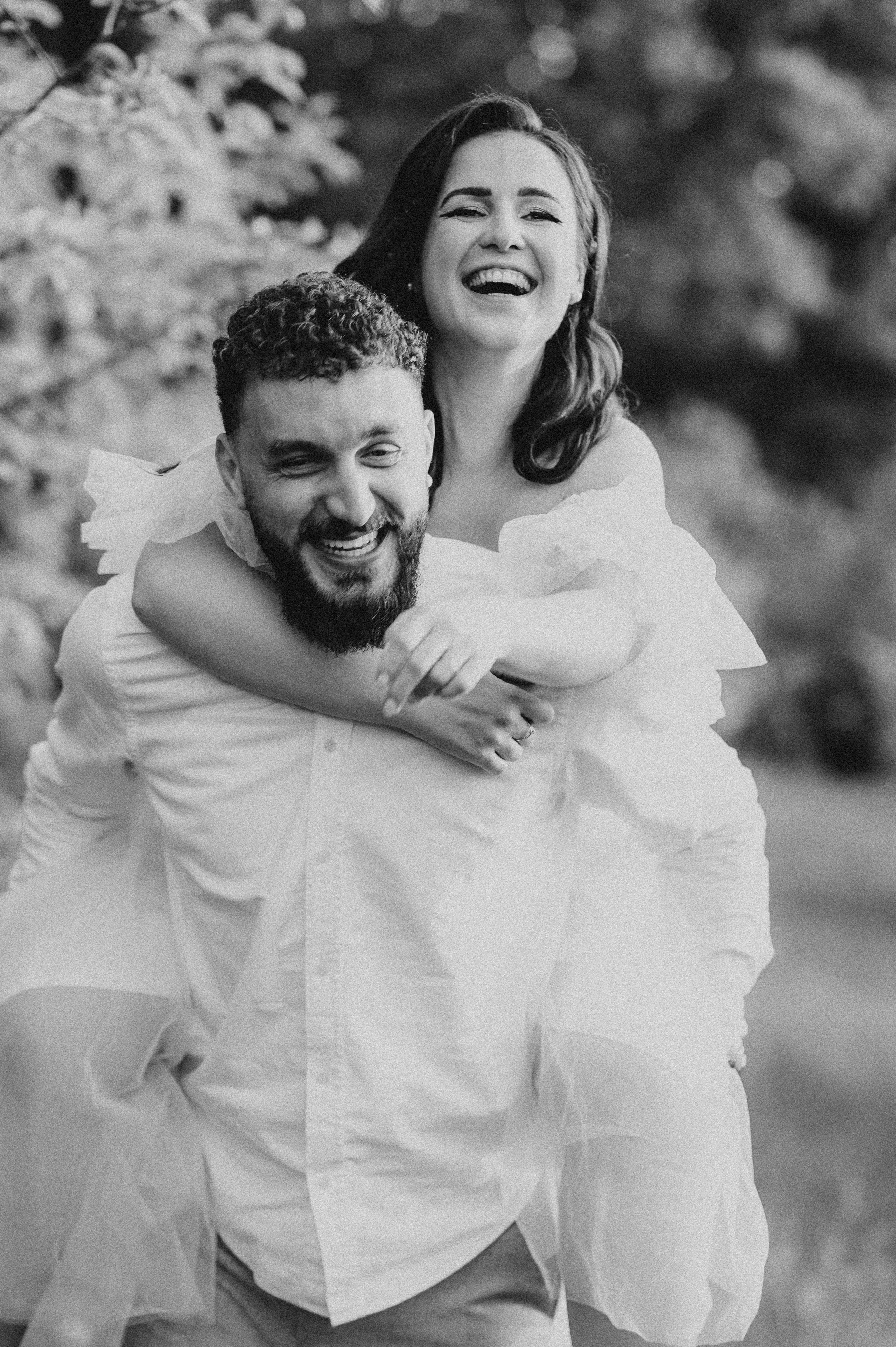 Magda + Andrei | Lovers in the garden. Proud Vision Weddings | Wedding Photography & Film — Servicii profesionale Foto Video Nunta Iasi