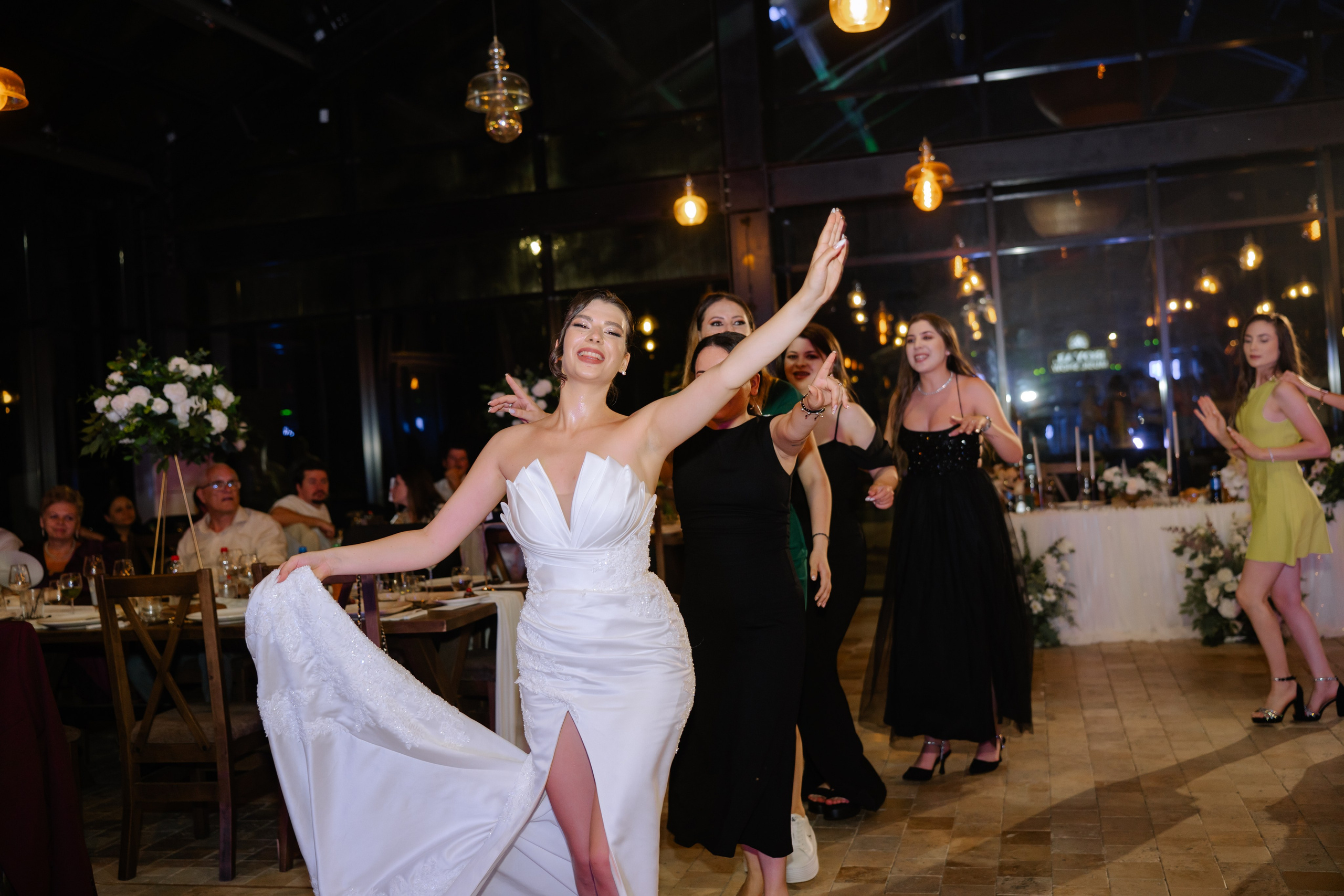 Ioana + Alex | Wedding day | Kalipso Lago. Proud Vision Weddings | Wedding Photography & Films — Servicii profesionale Foto Video Nunta Iasi