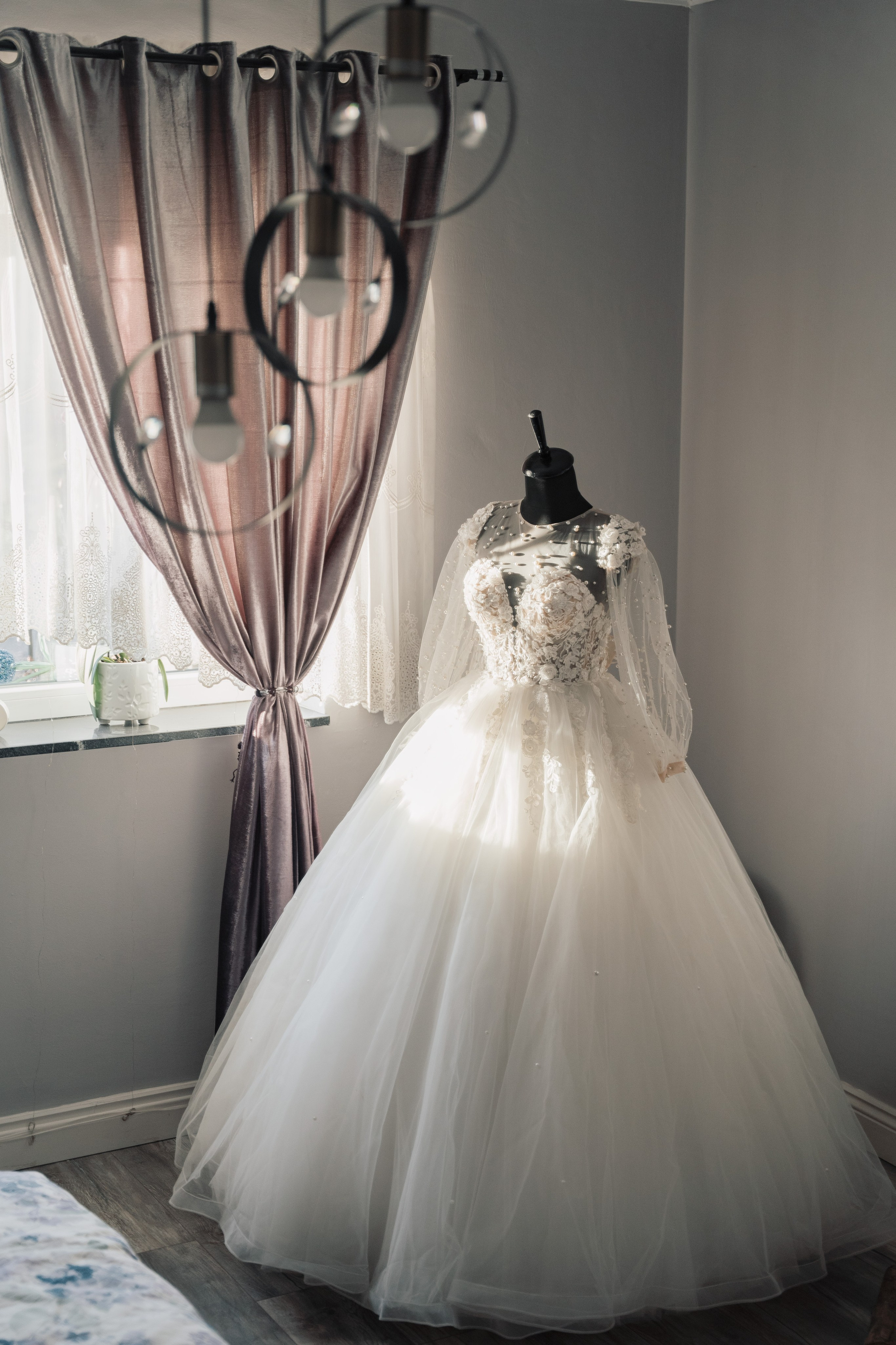 Pregătiri Nuntă – Fotograf & Videograf Detalii Oradea