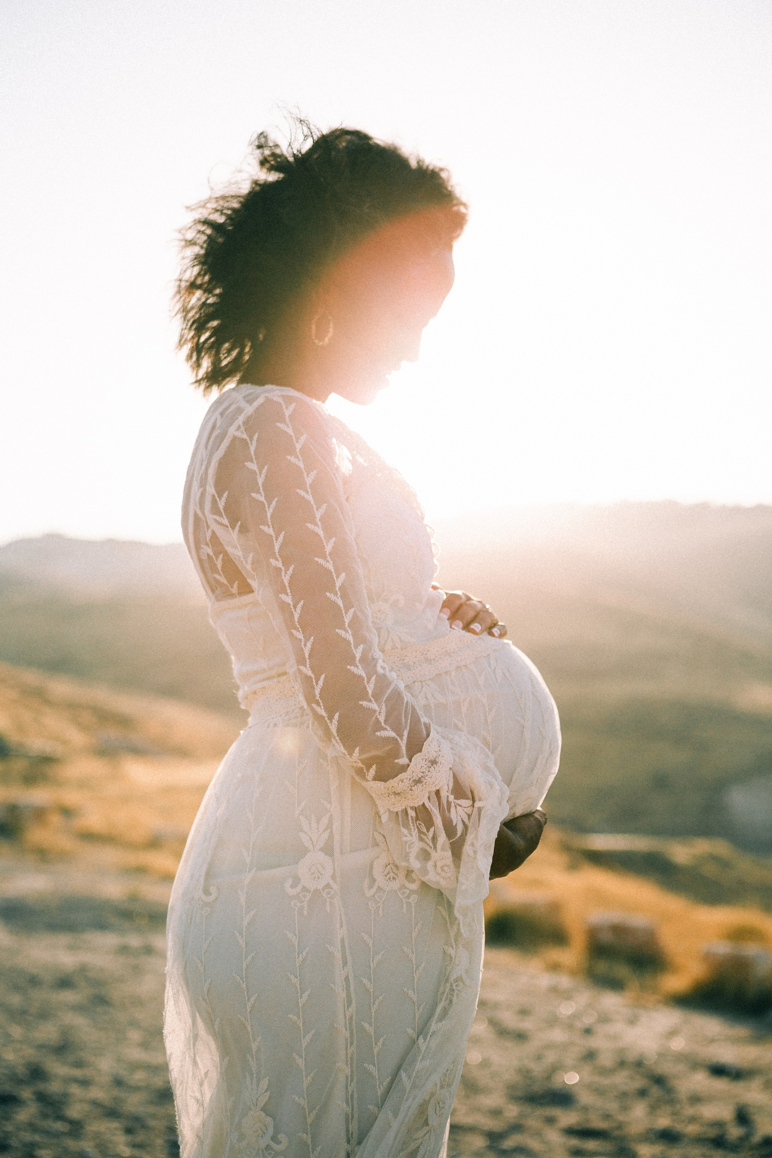 PHOTO SESSION IN THE DESERT NEAR MAALE ADUMIM. PHOTOGRAPHER IN ISRAEL