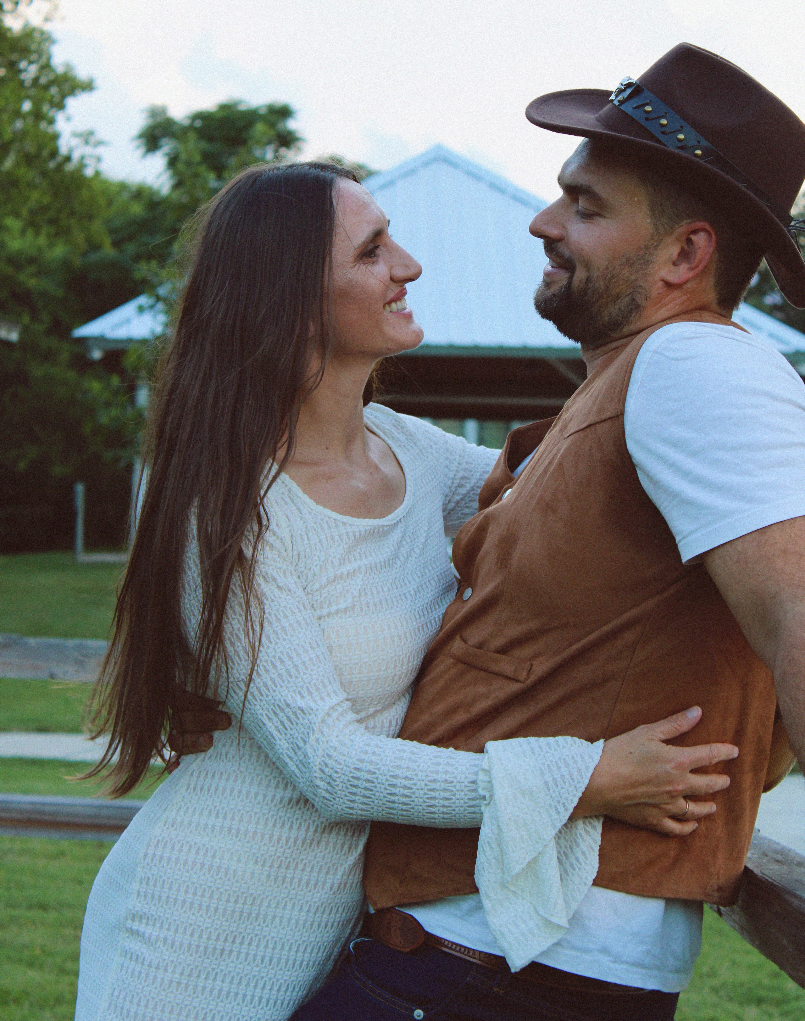 Texas Countryside Family Photoshoot in Cowboy Style. Lana Petrychenko — Portrait & Family Photographer. Valencia, Spain