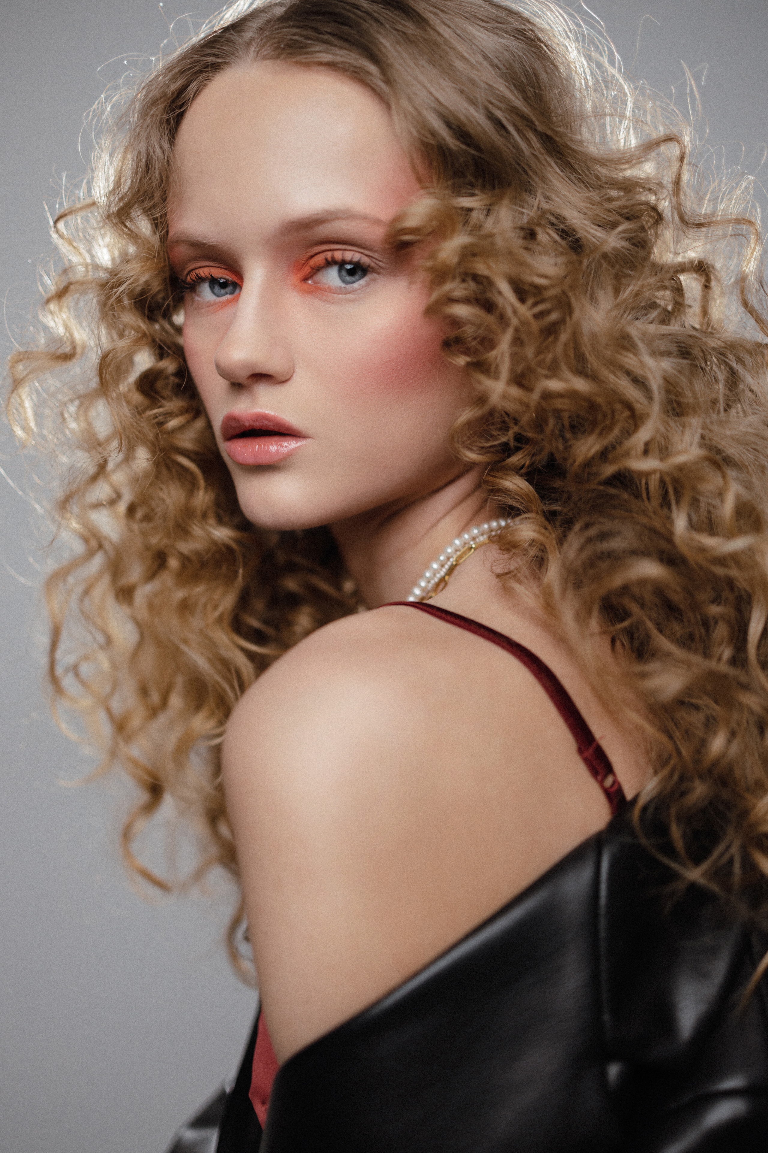 ELLISIV. Nelly Oz Photography