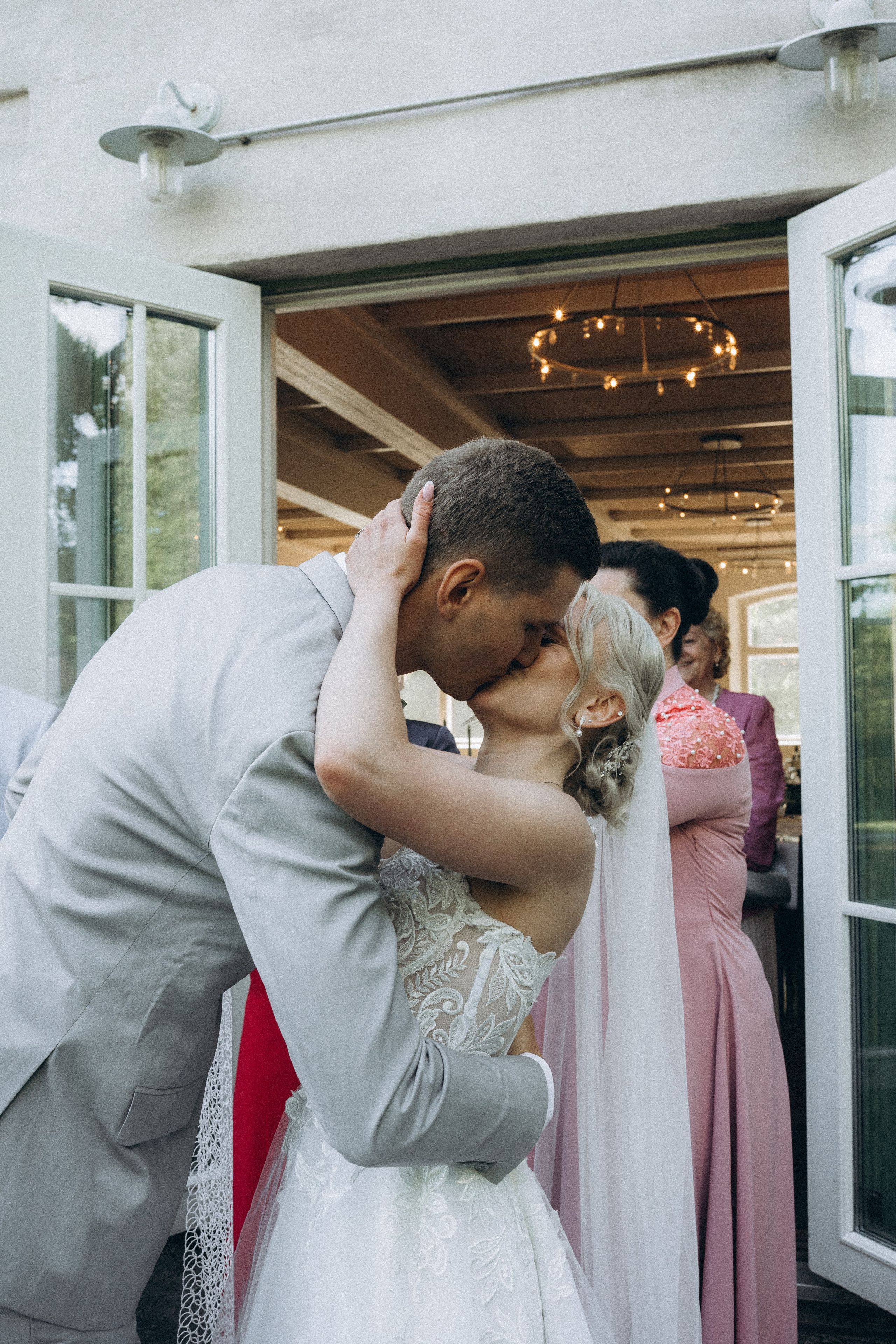 Wedding. Wedding and potrait photographer in Helsinki Vickan O