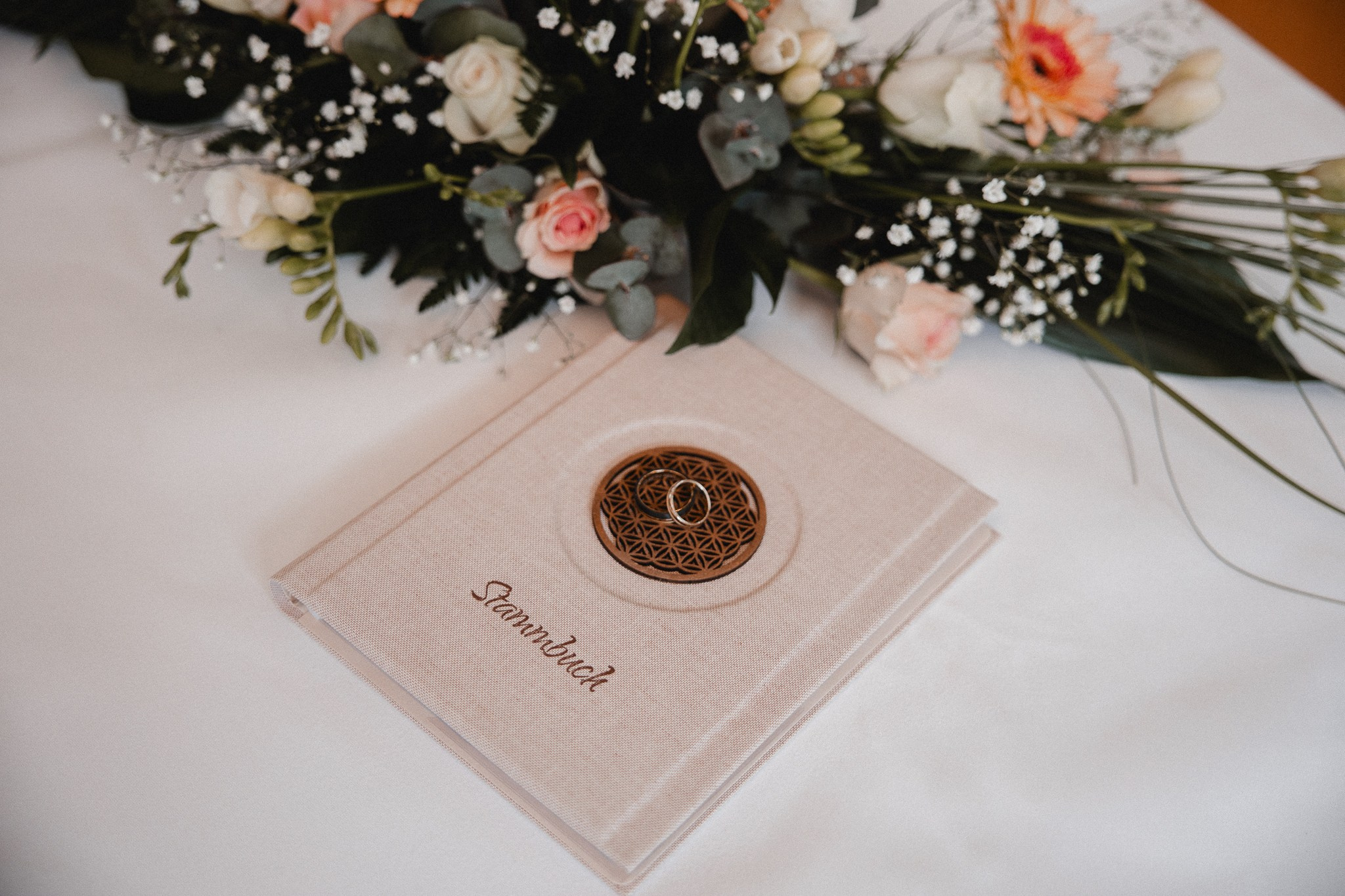 PEGGY & DENNIS | FLETCHER WALDHOTEL NORDRHEIN-WESTFALEN. Photographer in Bochum Dolia Halyna