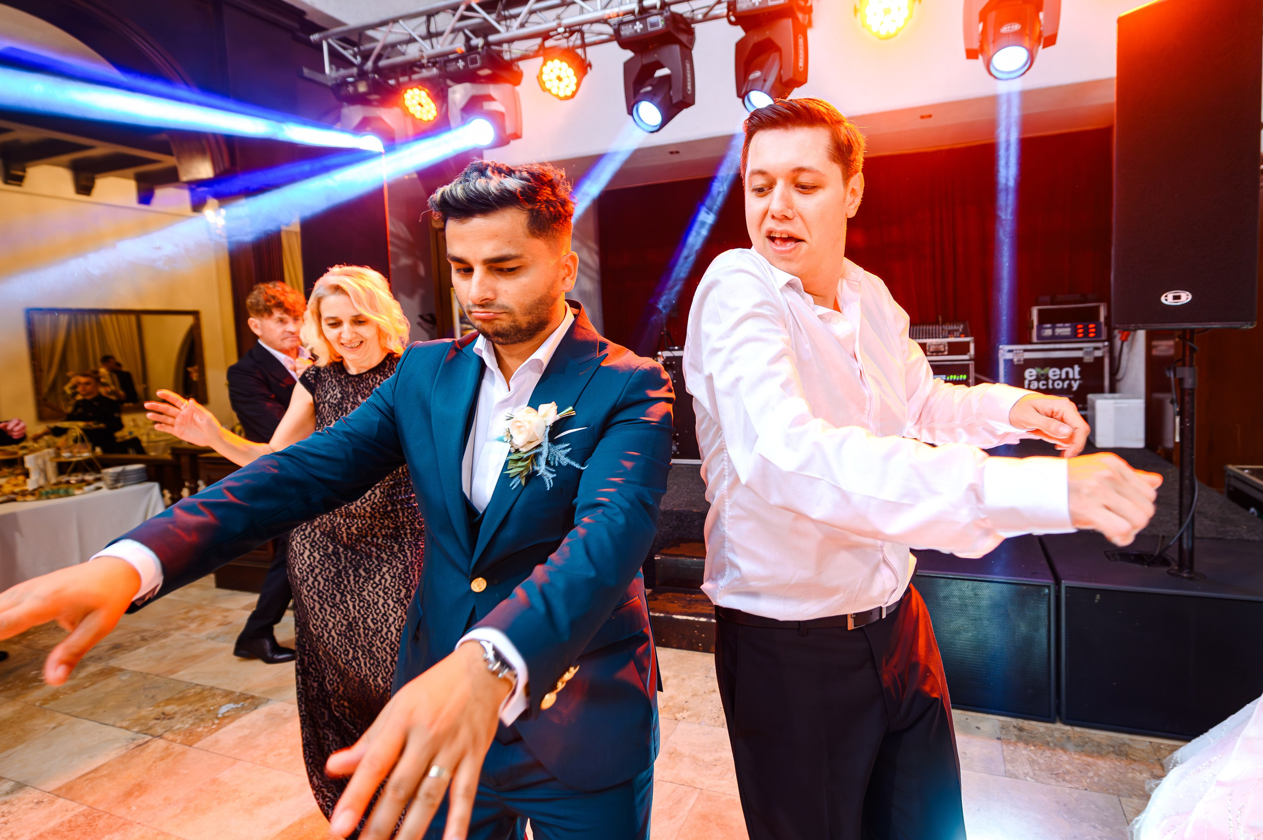 Teodora & Mihai. Mugurel Olteanu Fotograf