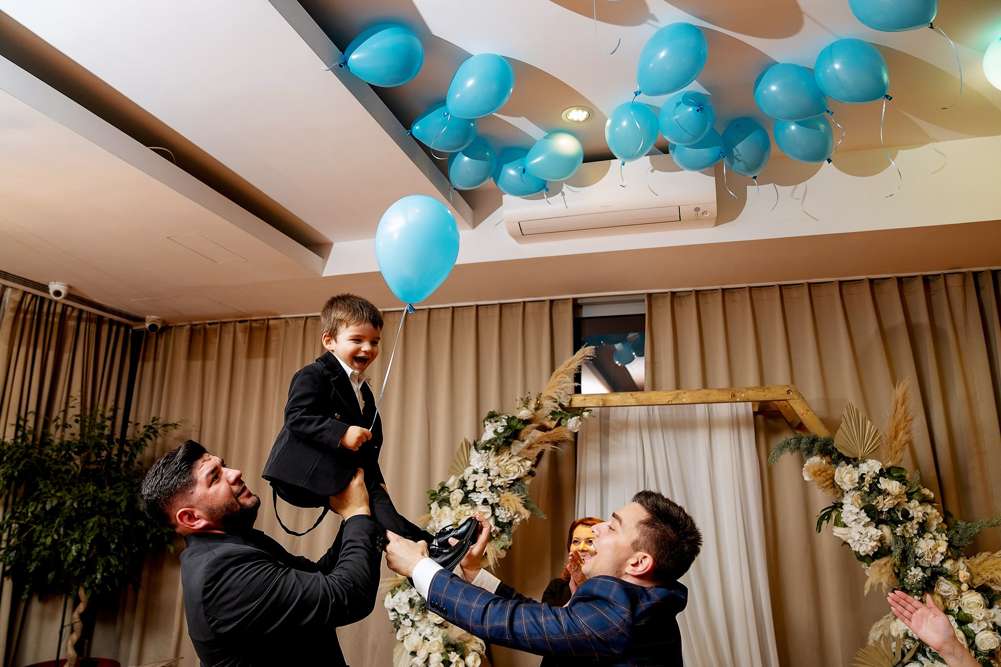 Alexandra & Iulian. Fotograf evenimente. Fotograf nunta. Fotograf Botez. Mihaela Savu