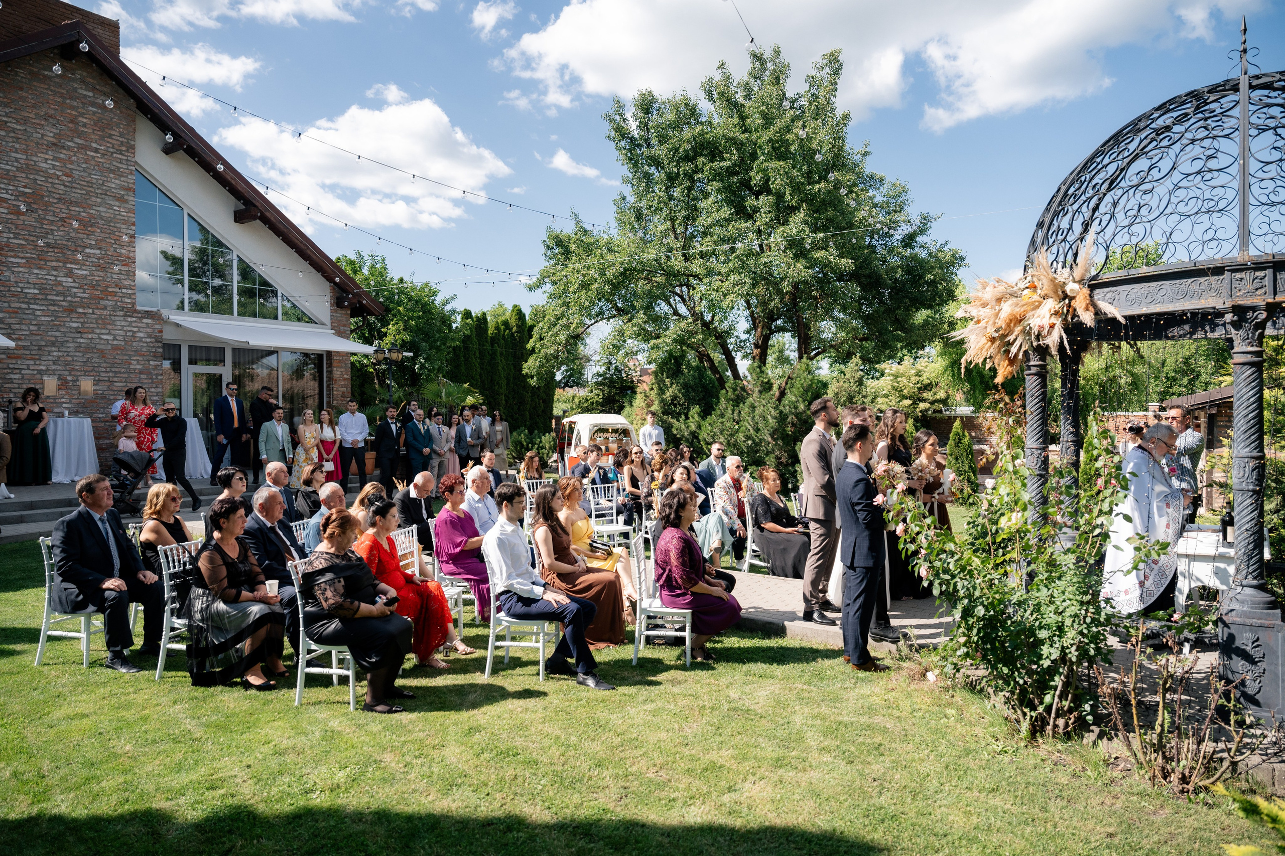 Octavia & Theo. Destination Wedding Photographer Alex Pasarelu