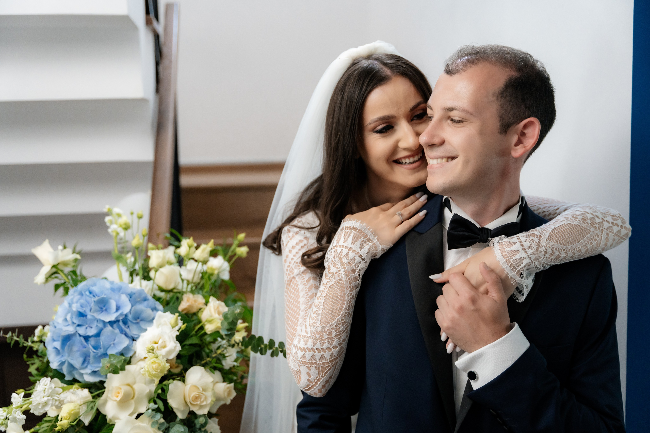 Elly & Andrew. Destination Wedding Photographer Alex Pasarelu