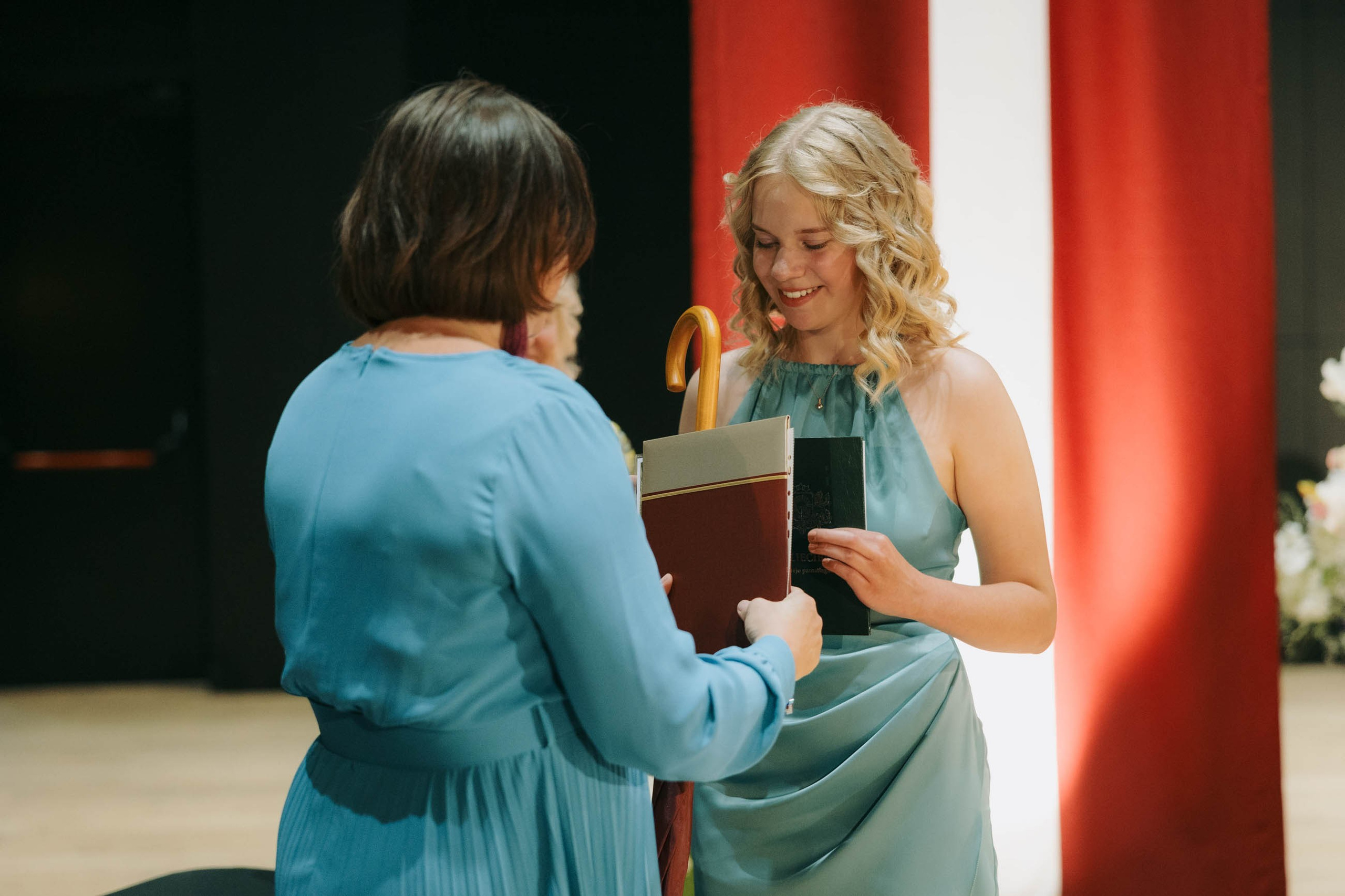 Izlaiduma fotogrāfs Ogrē, Salaspilī, Ikšķilē un Rīgā | Portreti un emocijas. Fotogrāfs kāzām, ģimenēm un dažādiem pasākumiem