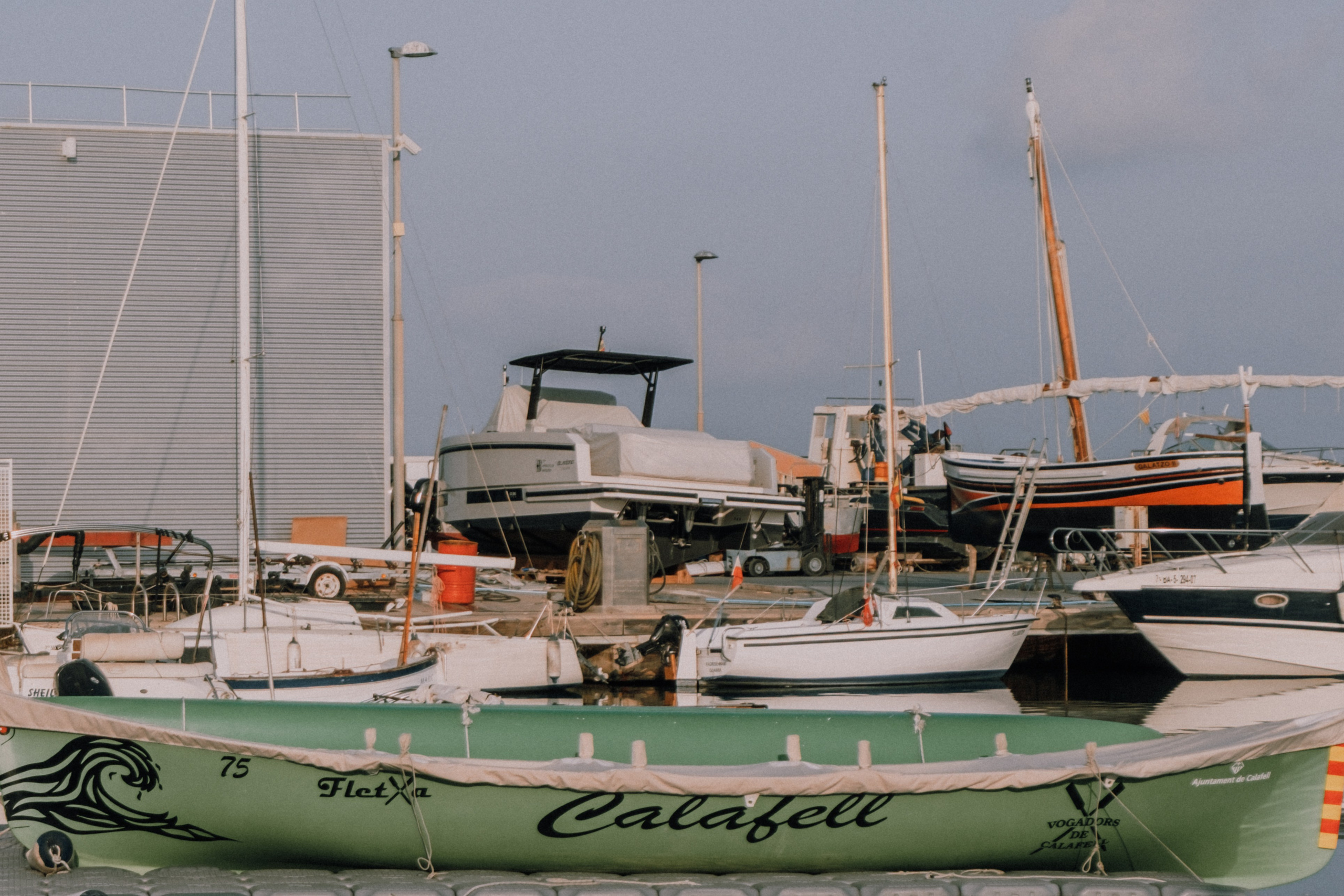Sesión familiar en la playa. Fotografía profesional en Calafell - Elena Medvedeva