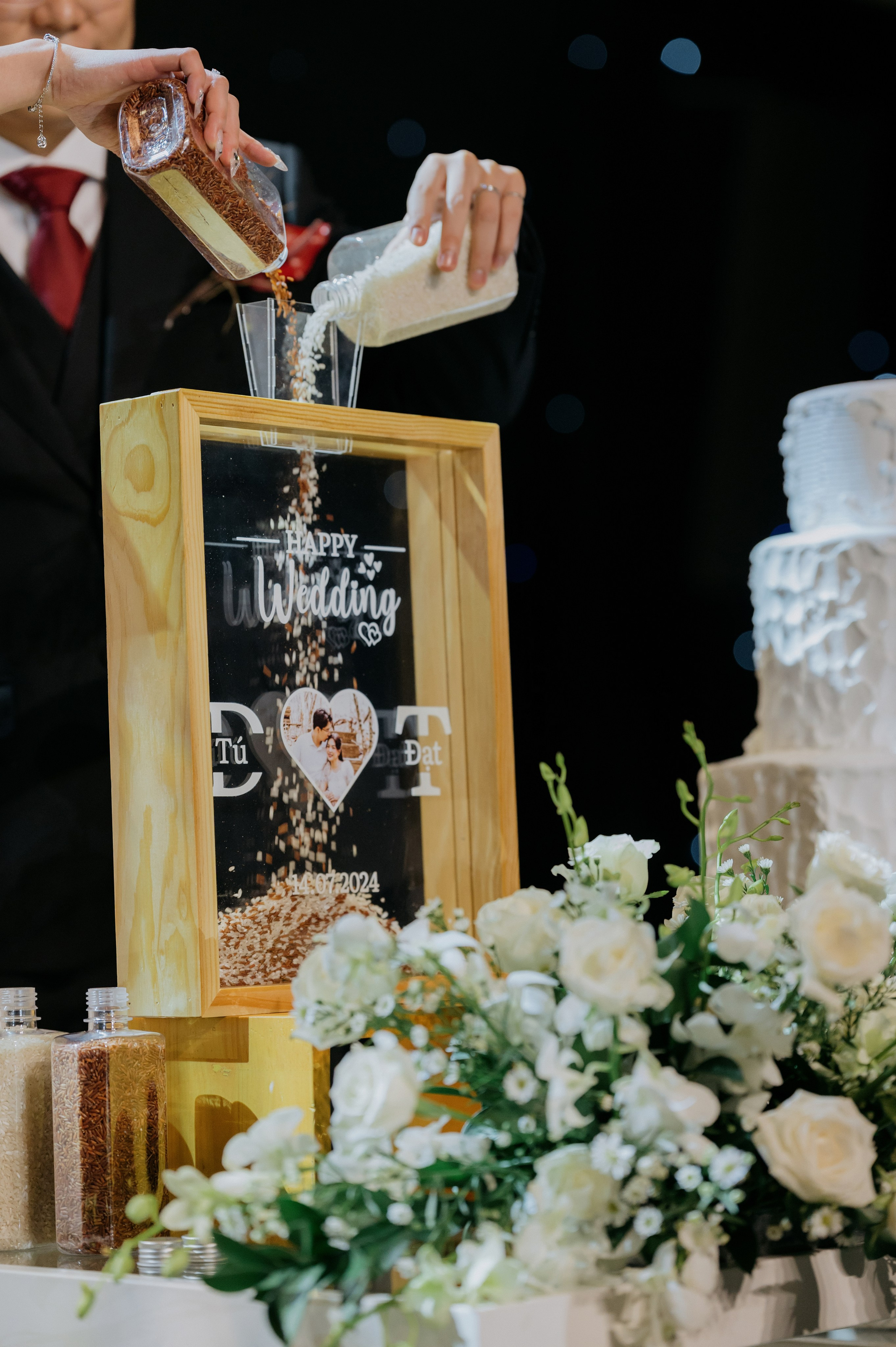 DAT & TU / Wedding Party. Saigon Wedding Present | Art Beyond Moments
