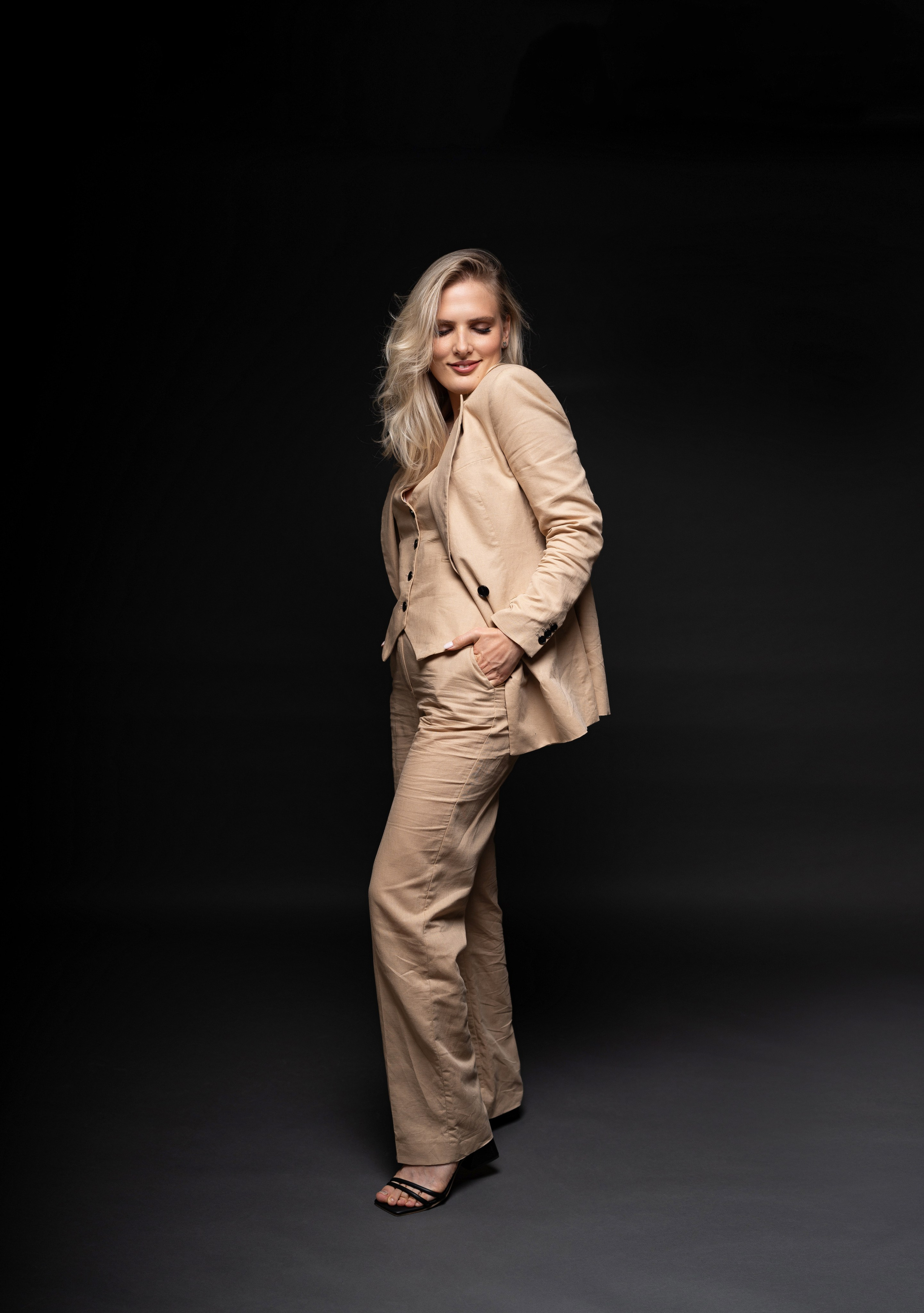 Yana. Family photographer in Sacramento | Sofia Pavenko