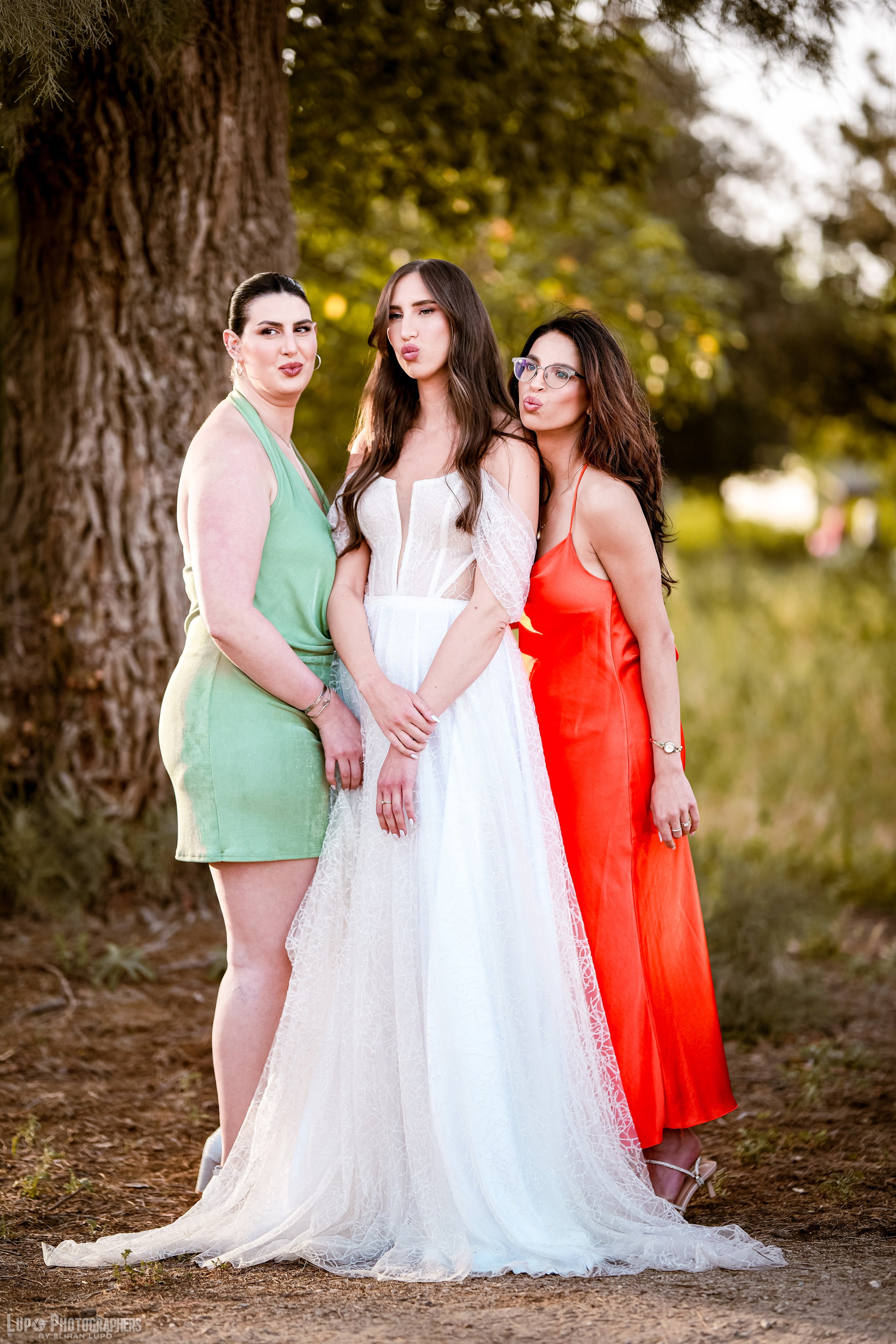 ראשי. לופו צלמים — צילום חתונות ואירועים