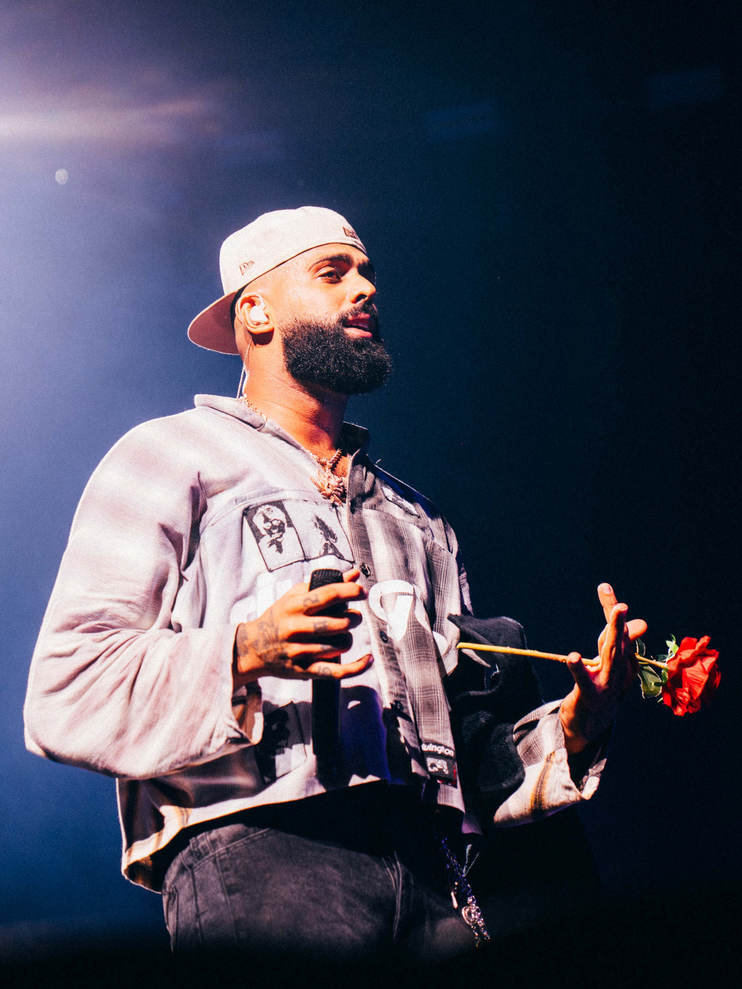 ELADIO CARRION. DEYA BELTRAN Maquilladora, fotógrafa y vídeos