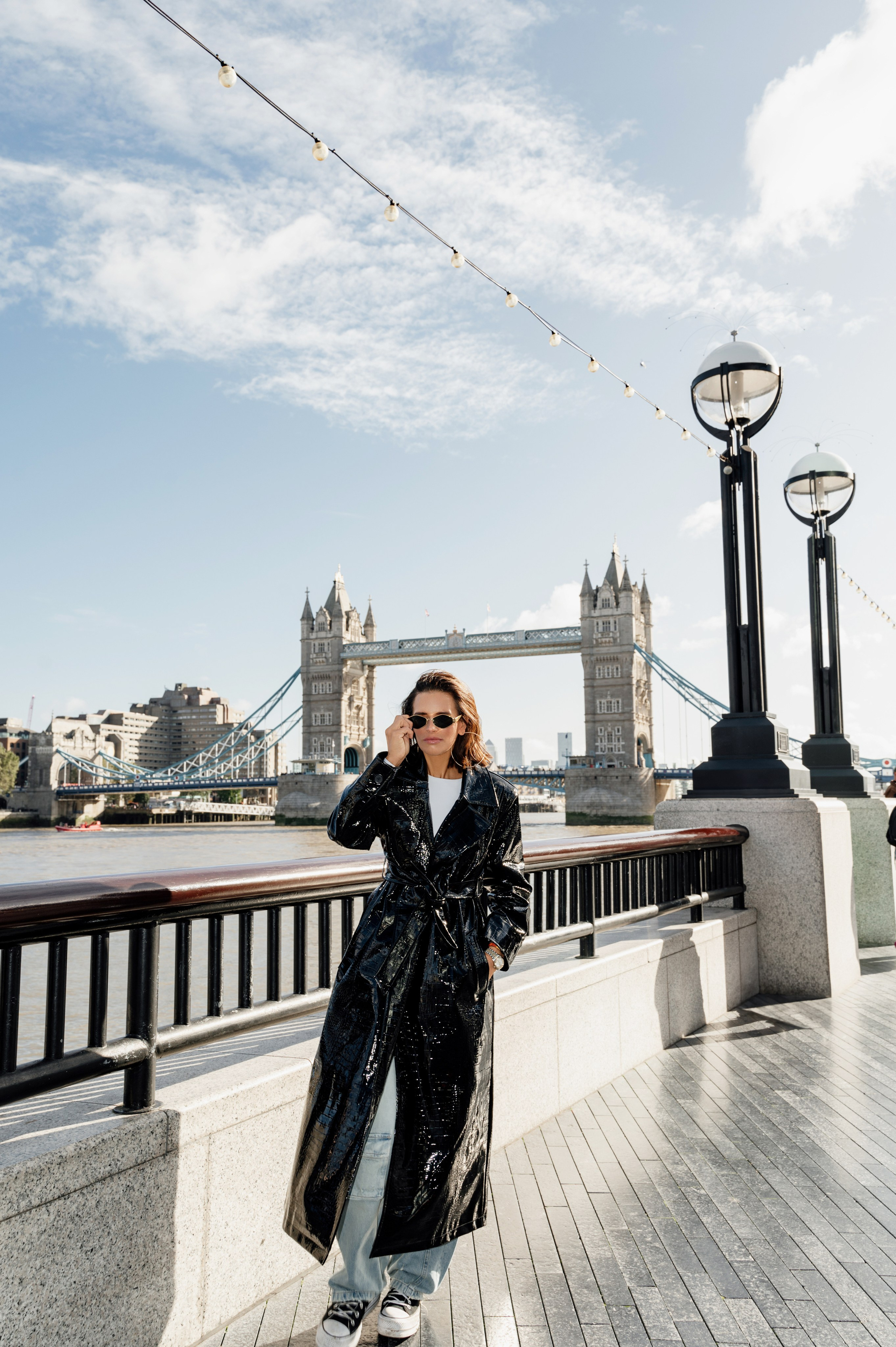 Tower Bridge+Westminster Carmela with son. FAMILY AND WEDDING PHOTOGRAPHER IN LONDON MARINA RIVA