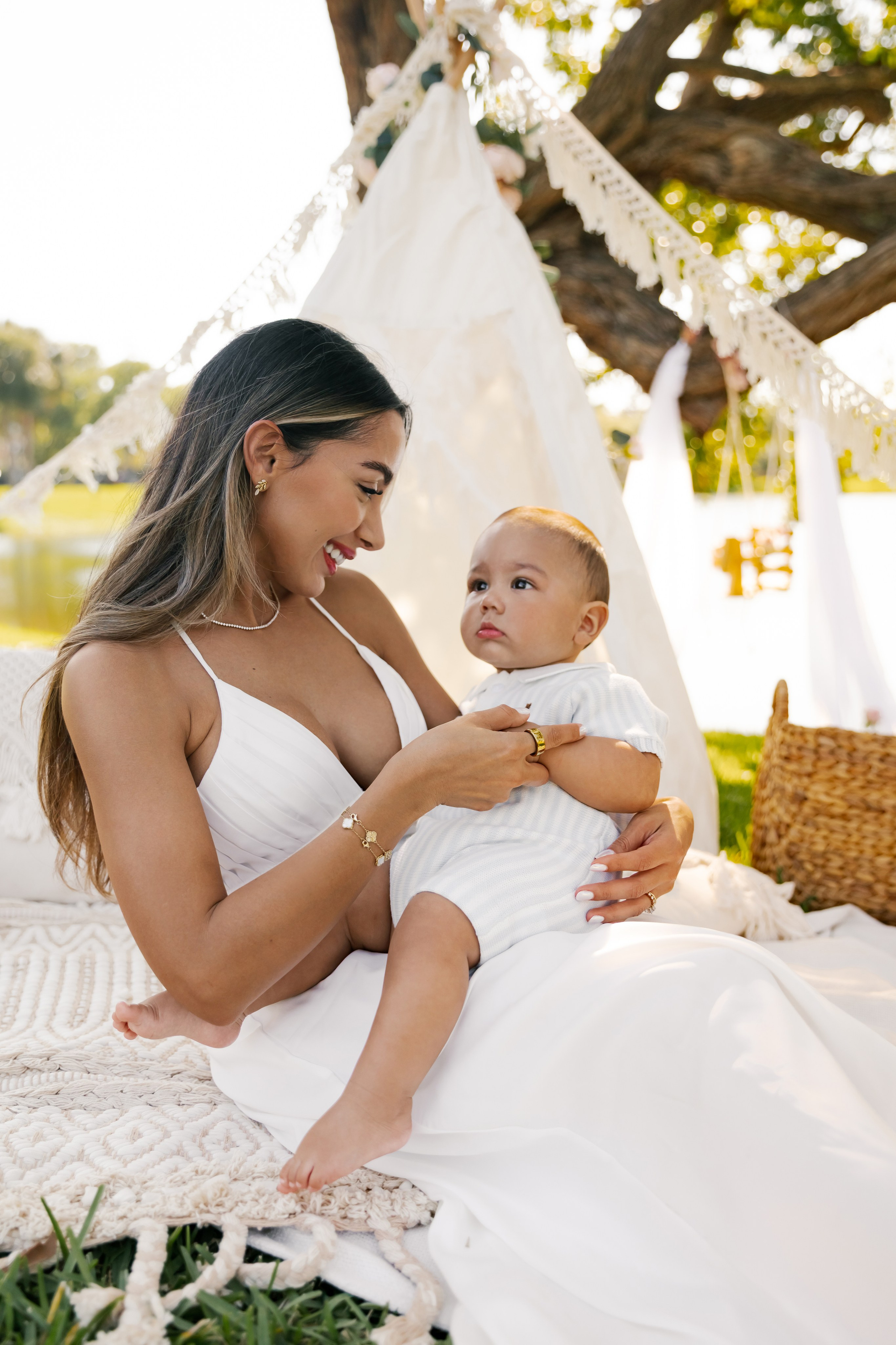 Birthday + props. Photographer in Miami, Family photographer, Event, Wedding