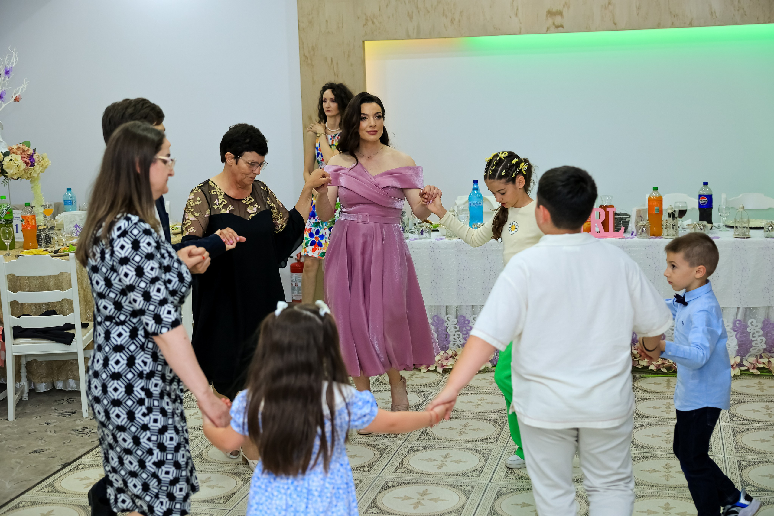 Iris Stefania. Moments By Gub