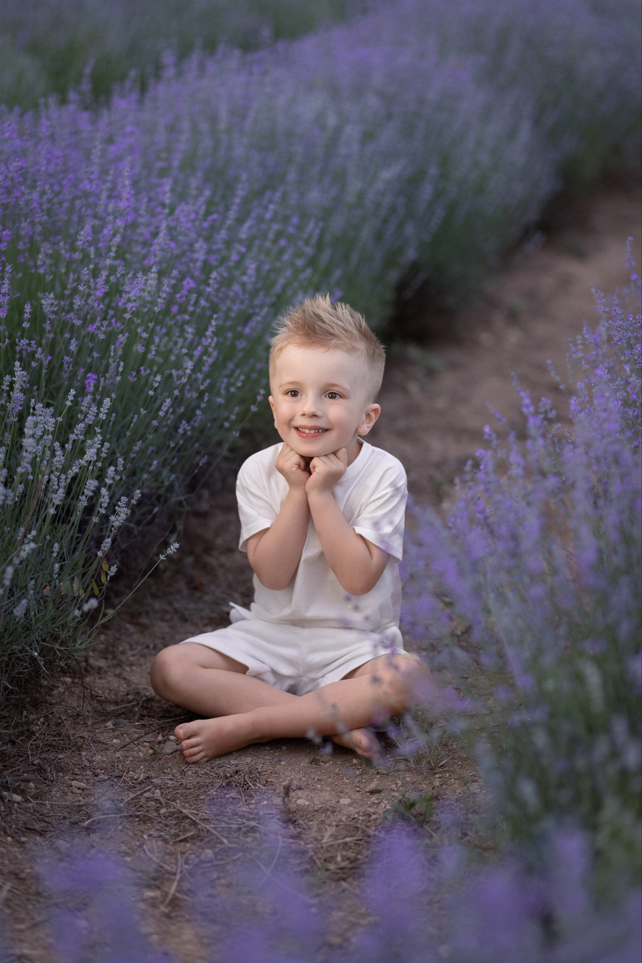 Лавандовые поля. Лавандовое поле. Лавандовые поля в Турции. Лавандовые поля Анталия. Фотосессия в лавандовом поле Турция. Что посетить в Анталии. Прованс в Турции. Фотограф на лавандовых полях в Турции. Фотограф Анталия. Фотограф в Анталии. Где находятся лавандовые поля в Турции. Поля лаванды, недалеко от Анталии. Куда поехать на выходные в Анталии. Турецкий лавандовый рай. Лаванда. Турция. Отдых в Турции.