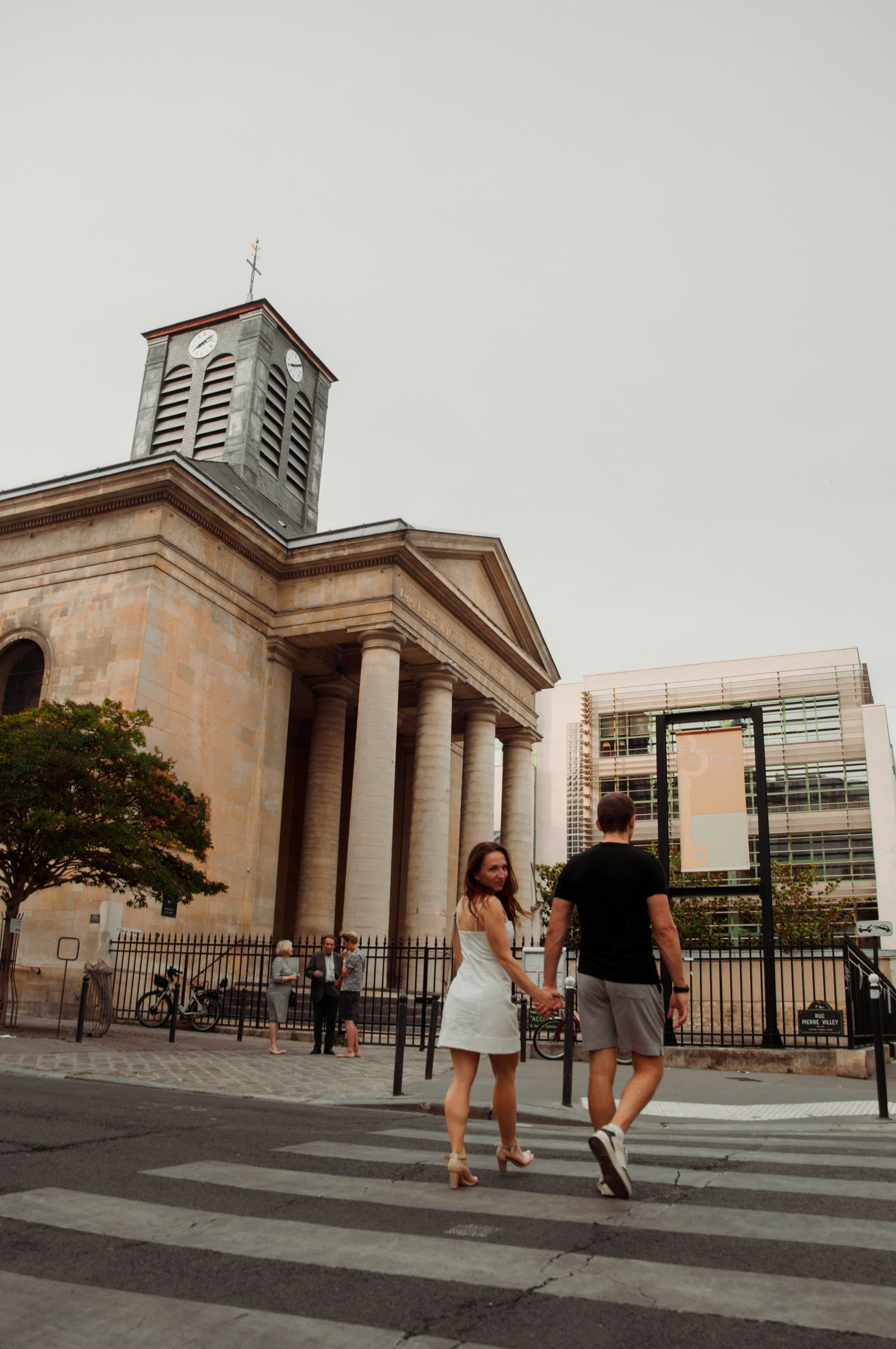 Summer couple photoshoot. Paris photographer — Polina Osipova