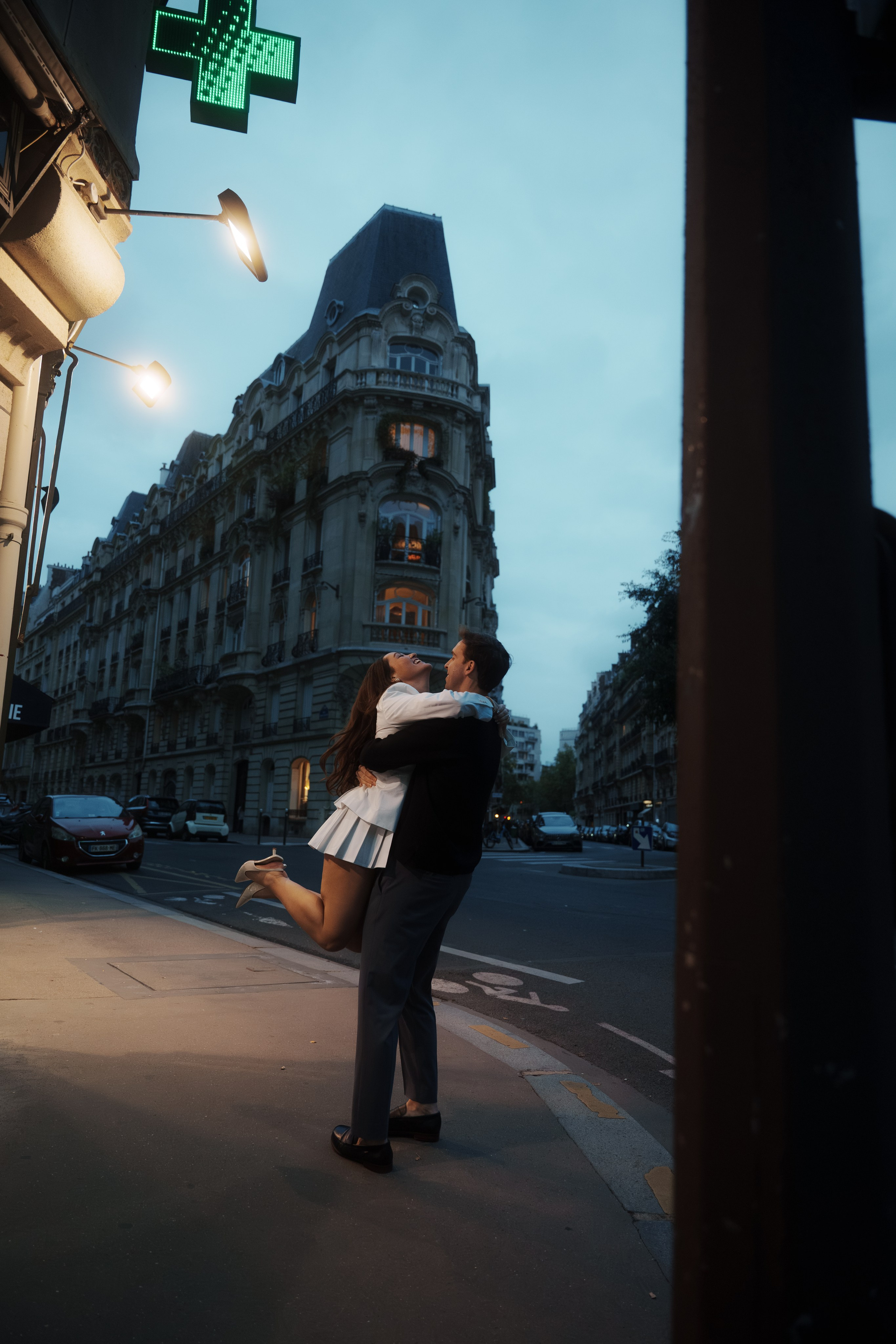 Alyssa & Dane — Fall, Evening, Eiffel Tower. Фотограф в Париже Полина Осипова