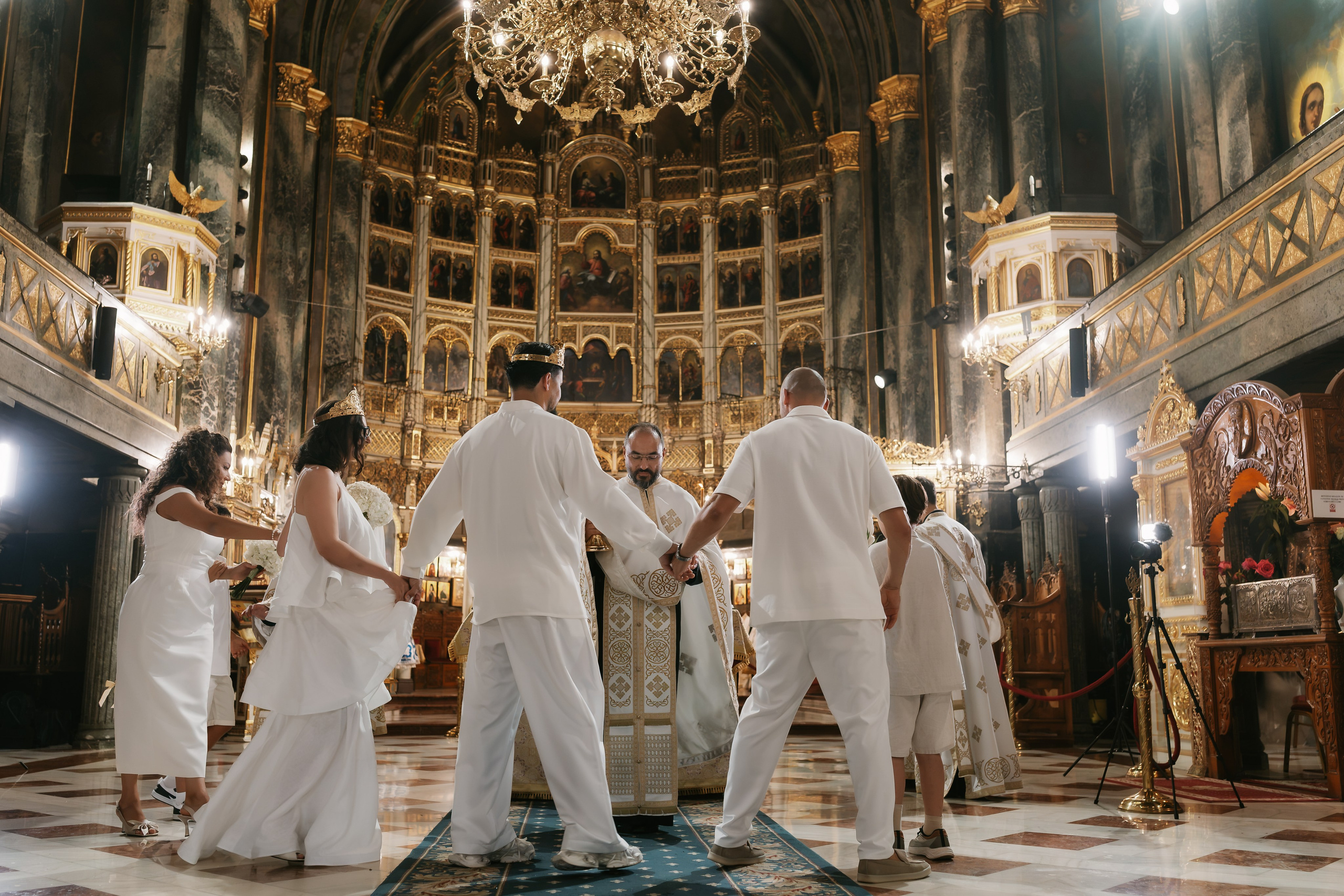 Veronica & Octavian | Wedding & Baptism. Dara Lens