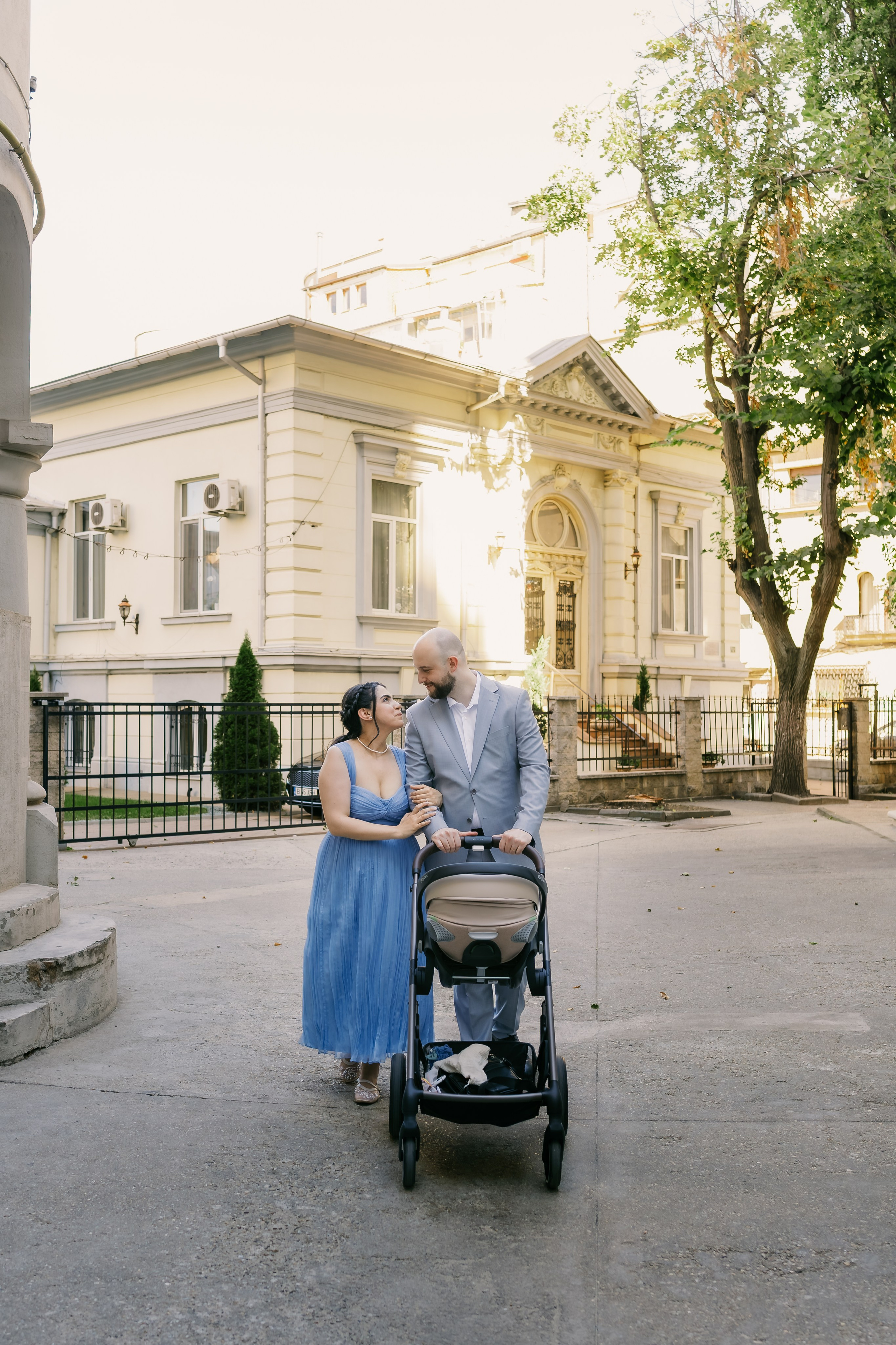 Hovik Andrei. Dara Lens